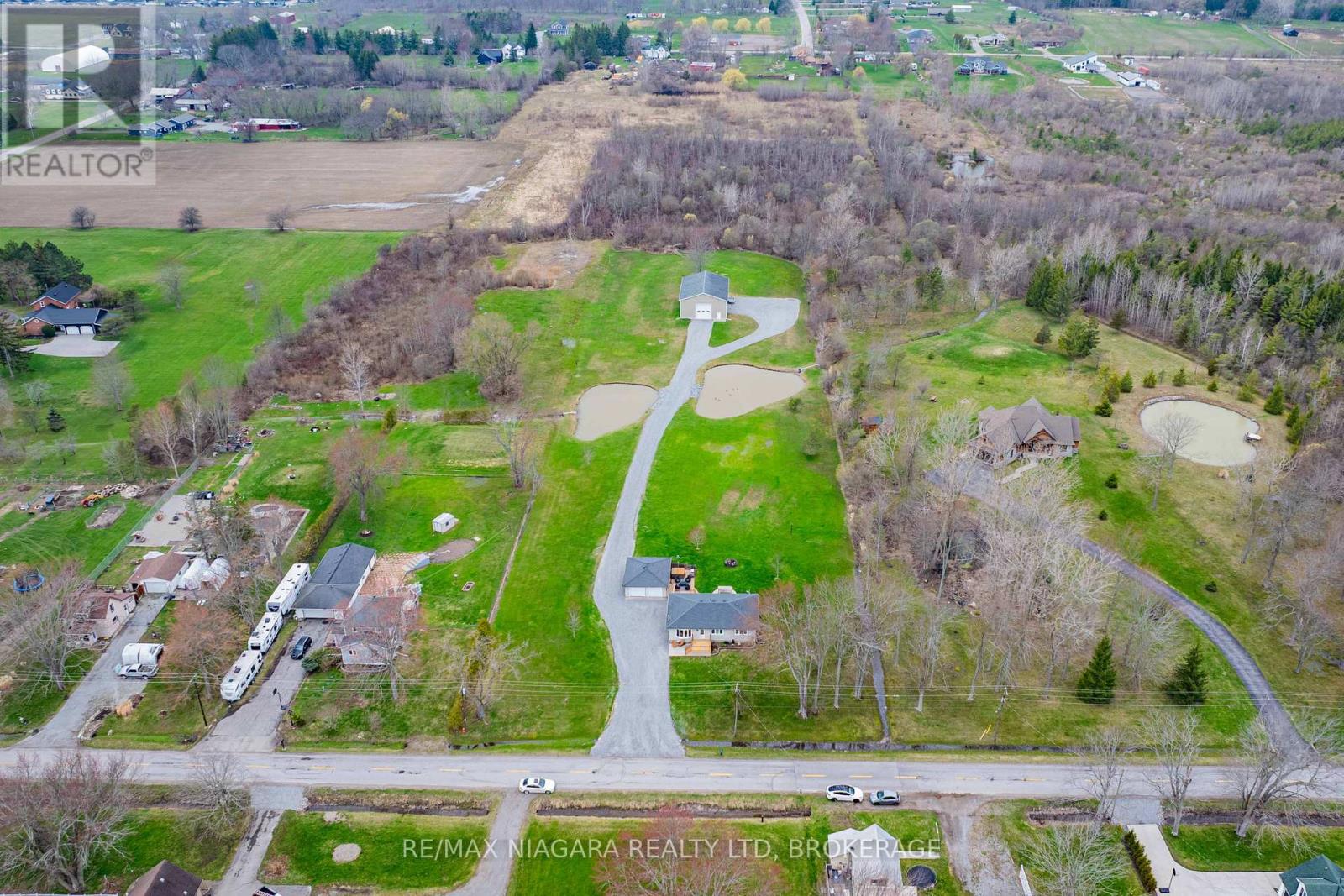 566 Holloway Bay Road, Port Colborne, Ontario  L0S 1R0 - Photo 5 - X13012854