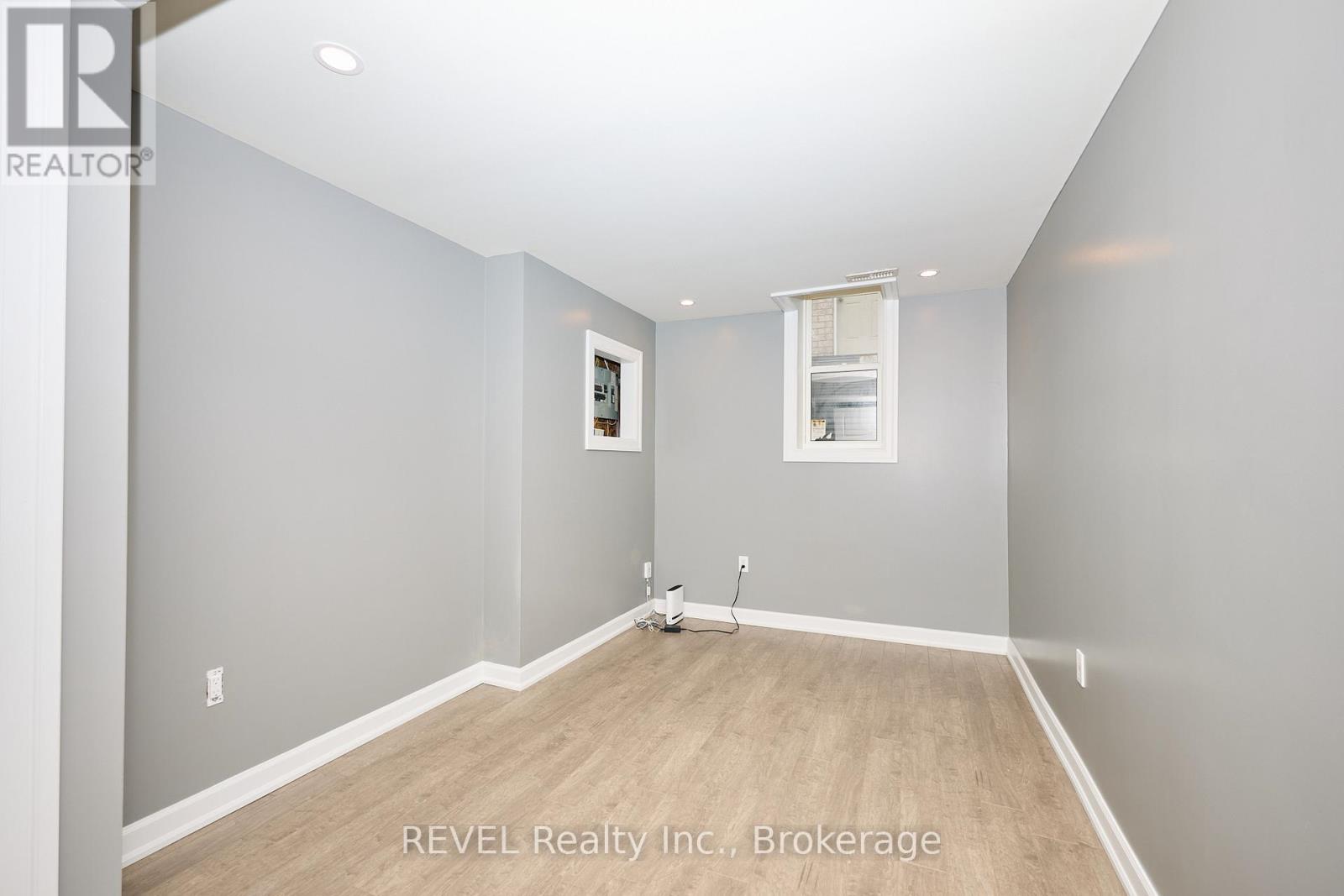 104 Tuliptree Road, Thorold, Ontario  L2V 0A5 - Photo 12 - X13012922