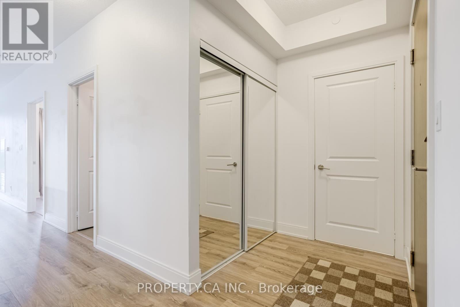 305b - 9600 Yonge Street, Richmond Hill, Ontario  L4C 0X3 - Photo 2 - N13012698