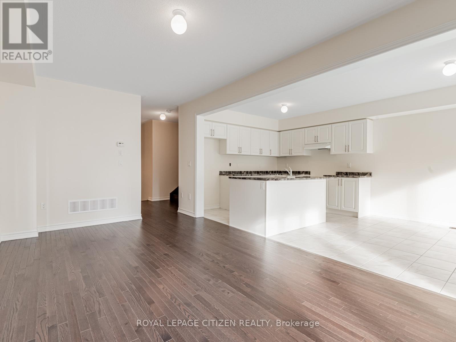 5 Wayne Allision Drive, Georgina, Ontario  L0E 1R0 - Photo 11 - N13012706