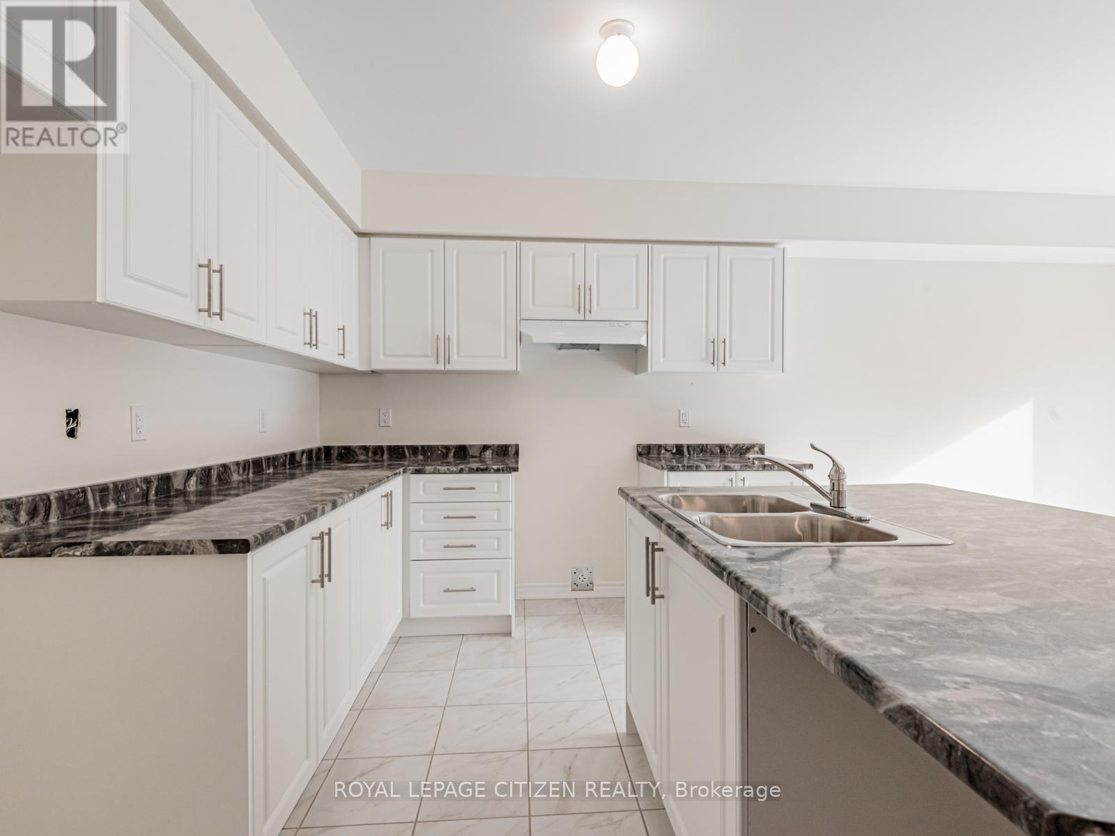 5 Wayne Allision Drive, Georgina, Ontario  L0E 1R0 - Photo 16 - N13012706