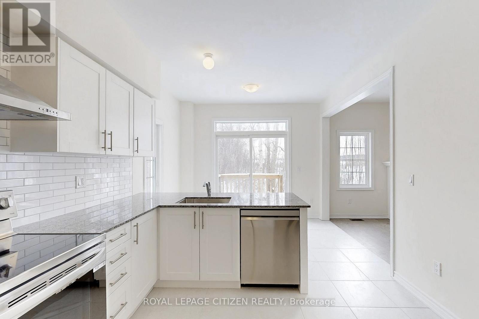 129 Cliff Thompson Crescent, Georgina, Ontario  L0E 1R0 - Photo 13 - N13012806