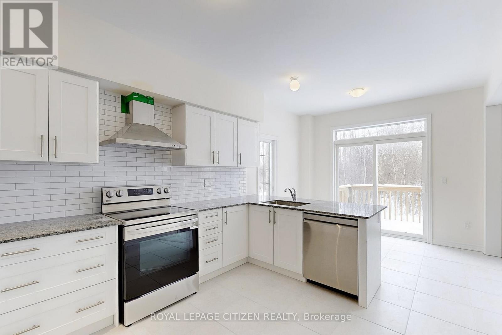 129 Cliff Thompson Crescent, Georgina, Ontario  L0E 1R0 - Photo 14 - N13012806