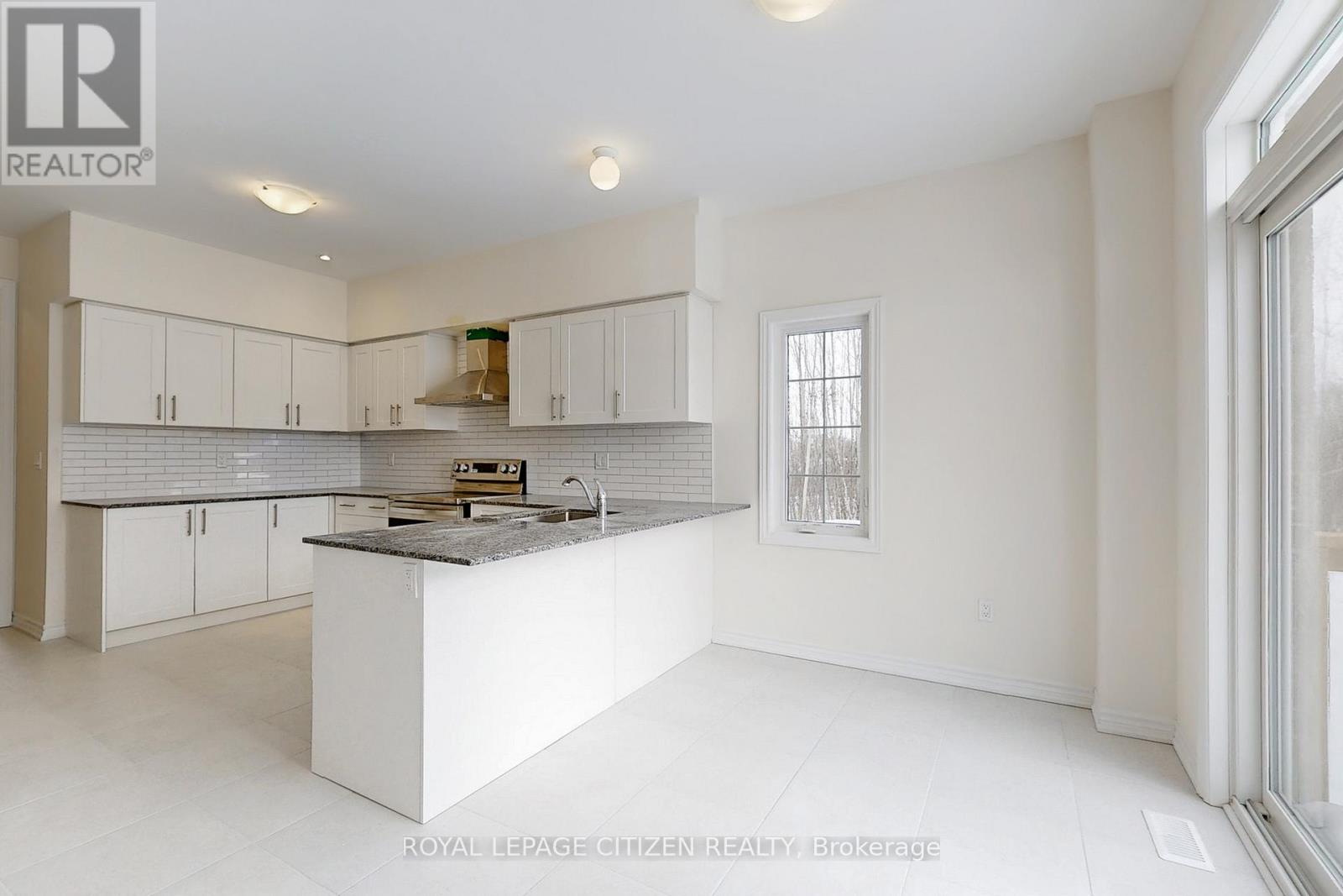 129 Cliff Thompson Crescent, Georgina, Ontario  L0E 1R0 - Photo 15 - N13012806