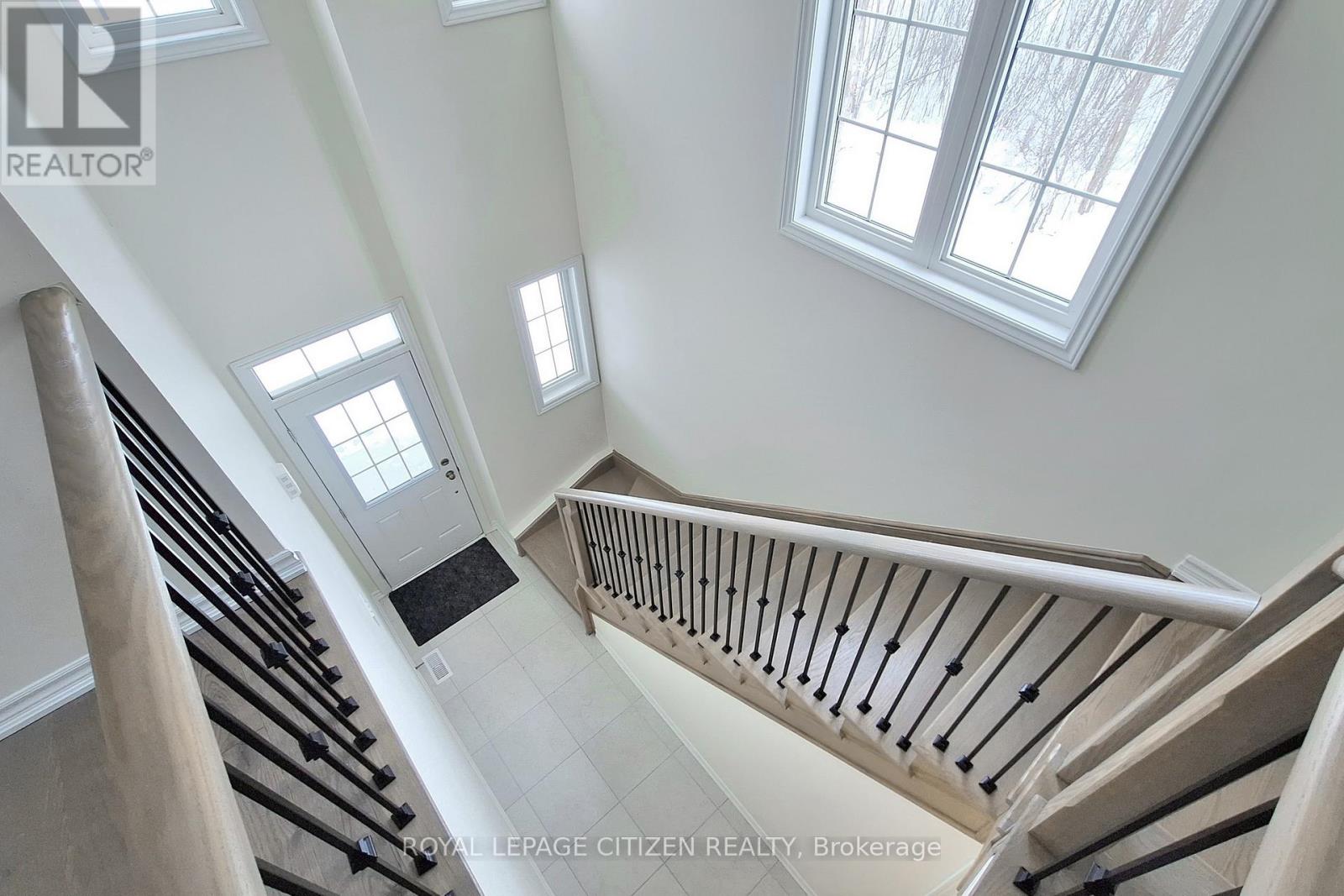 129 Cliff Thompson Crescent, Georgina, Ontario  L0E 1R0 - Photo 21 - N13012806