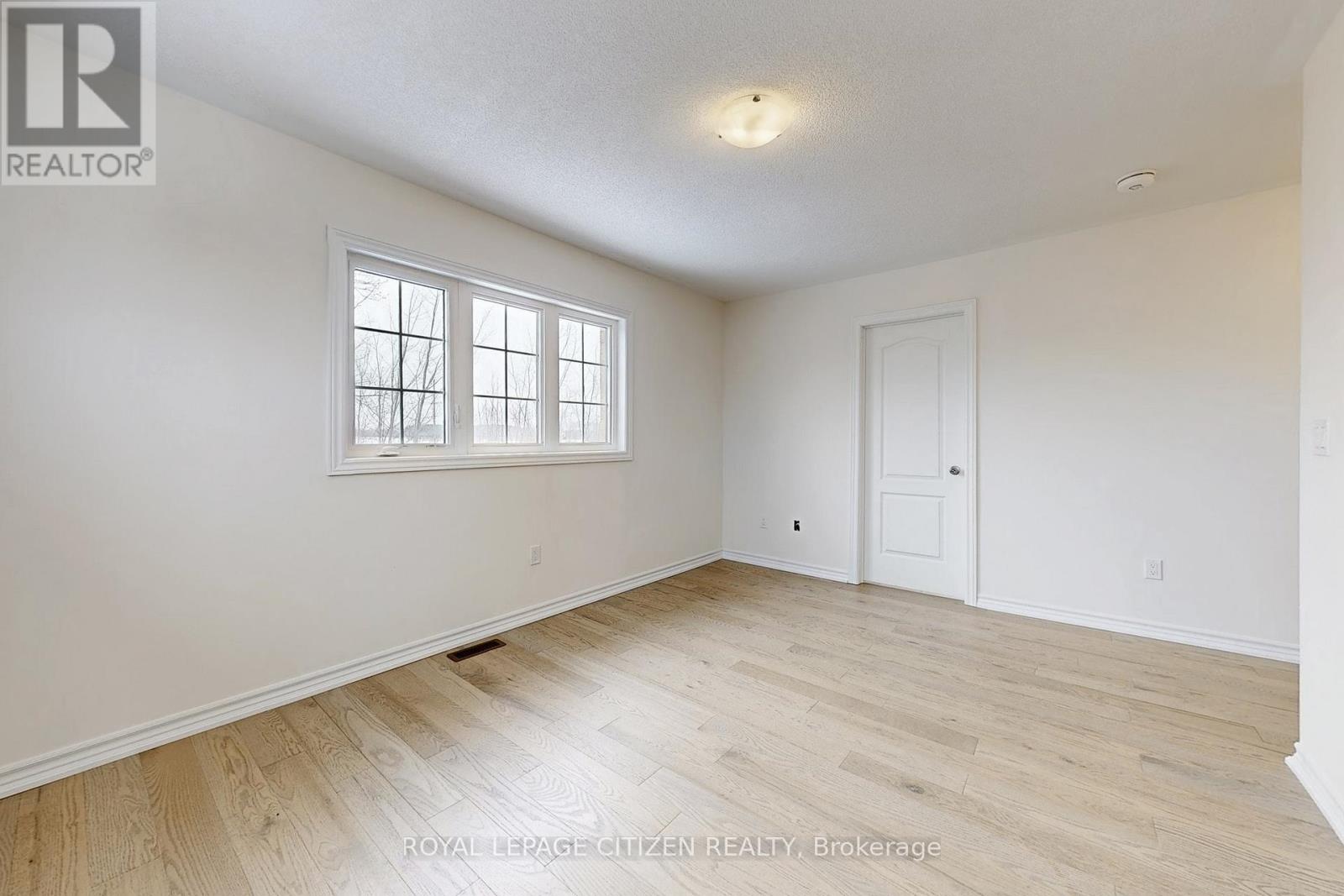 129 Cliff Thompson Crescent, Georgina, Ontario  L0E 1R0 - Photo 24 - N13012806