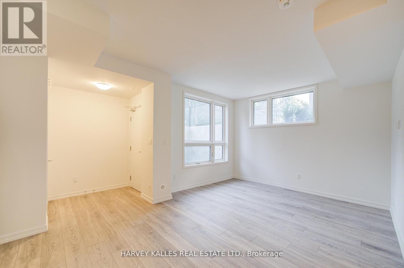 16 - 24 Lytham Green Circle, Newmarket, Ontario  L3Y 0H4 - Photo 10 - N13012826