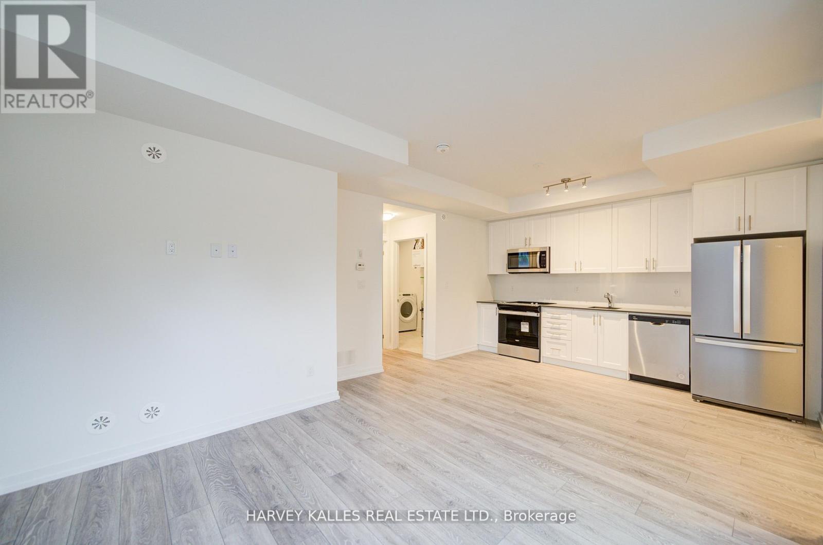 16 - 24 Lytham Green Circle, Newmarket, Ontario  L3Y 0H4 - Photo 11 - N13012826