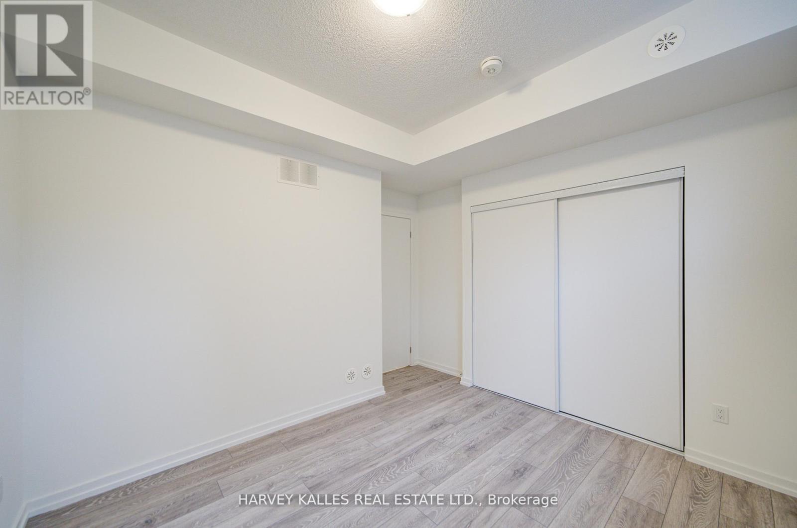 16 - 24 Lytham Green Circle, Newmarket, Ontario  L3Y 0H4 - Photo 17 - N13012826