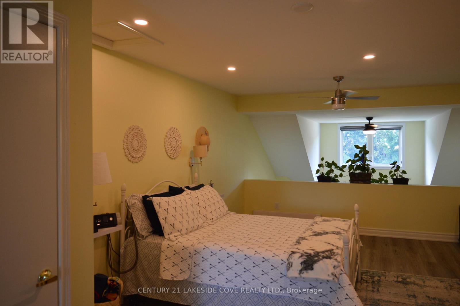 Unit 8 - 41 Laguna Parkway, Ramara, Ontario  L0K 1B0 - Photo 12 - S13012770