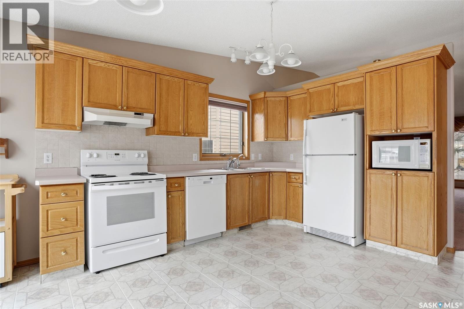 915 Garry Street N, Regina, Saskatchewan  S4X 2R6 - Photo 8 - SK033201