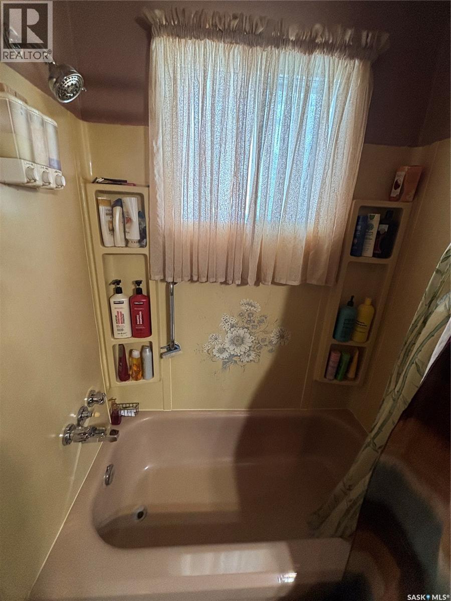 107 Millburn Street, Melfort, Saskatchewan  S0E 1A0 - Photo 11 - SK033195