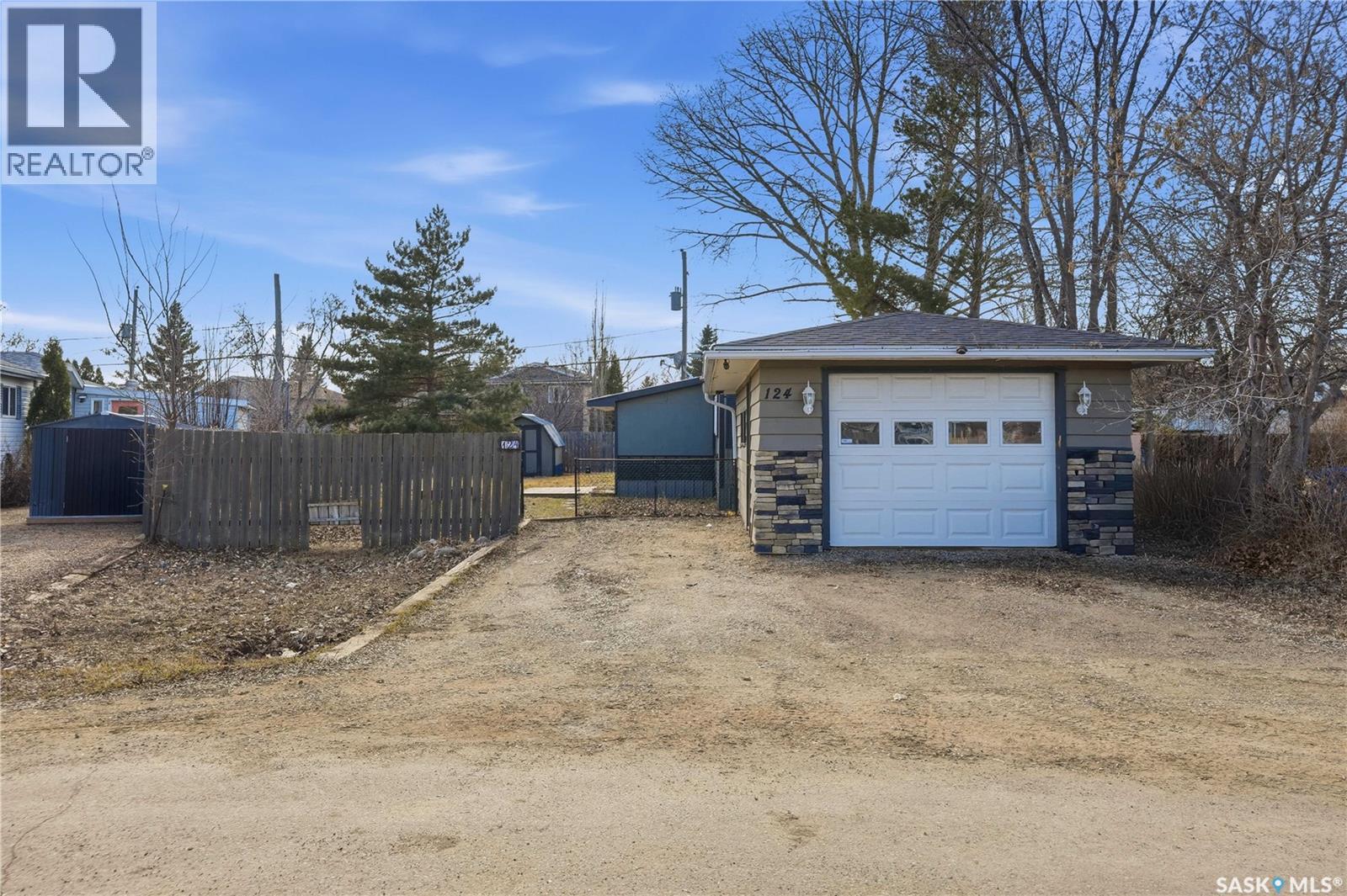 124 Dogwood Street, Caronport, Saskatchewan  S0H 0S0 - Photo 2 - SK033184