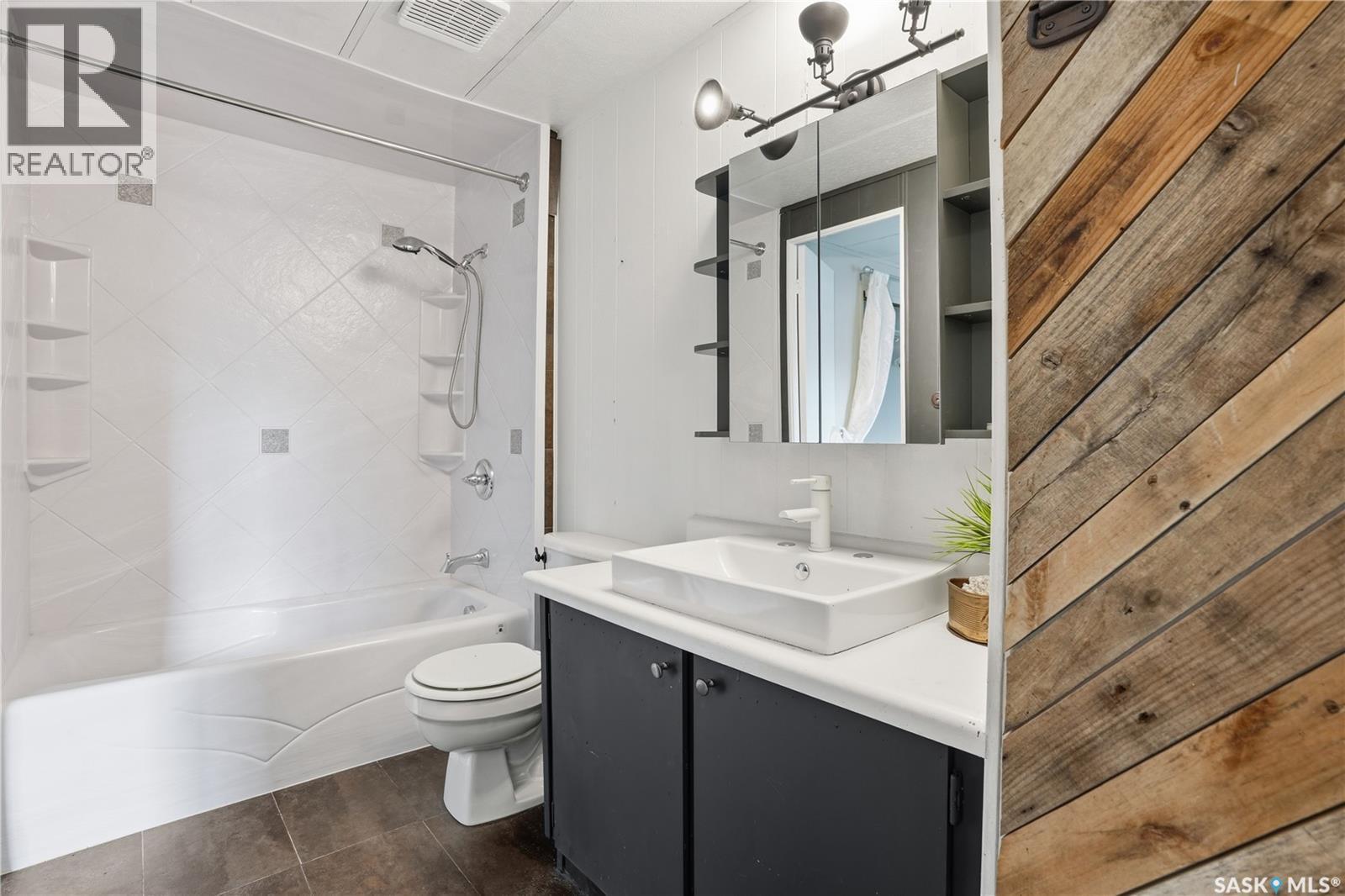 124 Dogwood Street, Caronport, Saskatchewan  S0H 0S0 - Photo 23 - SK033184