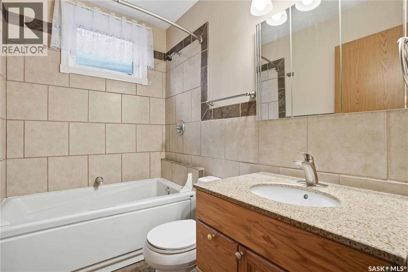 518 Maple Street W, Moose Jaw, Saskatchewan  S6H 4X1 - Photo 12 - SK033175