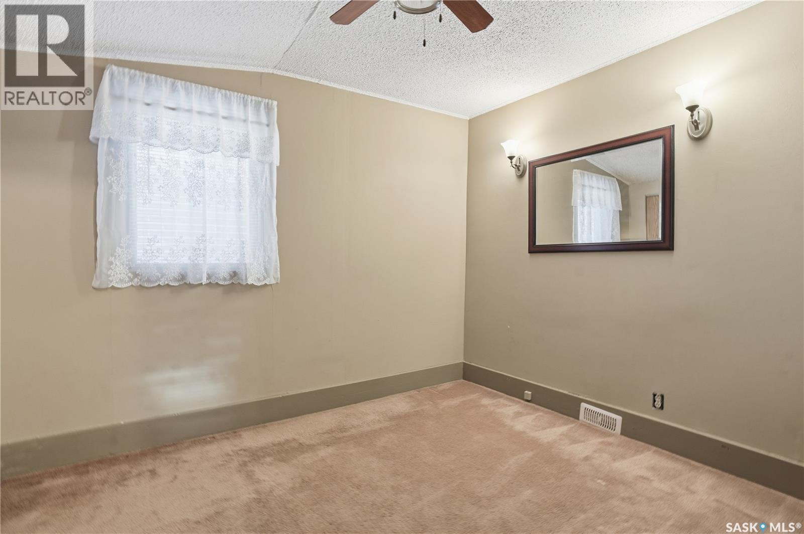 518 Maple Street W, Moose Jaw, Saskatchewan  S6H 4X1 - Photo 19 - SK033175