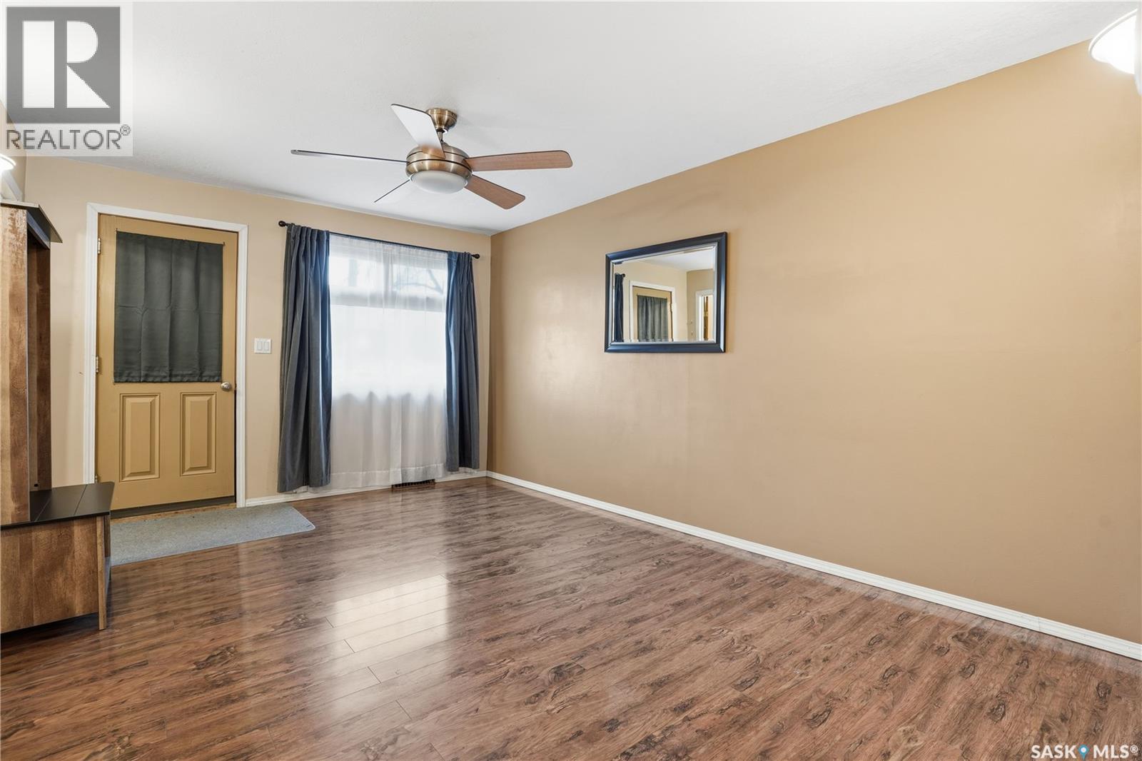 518 Maple Street W, Moose Jaw, Saskatchewan  S6H 4X1 - Photo 4 - SK033175