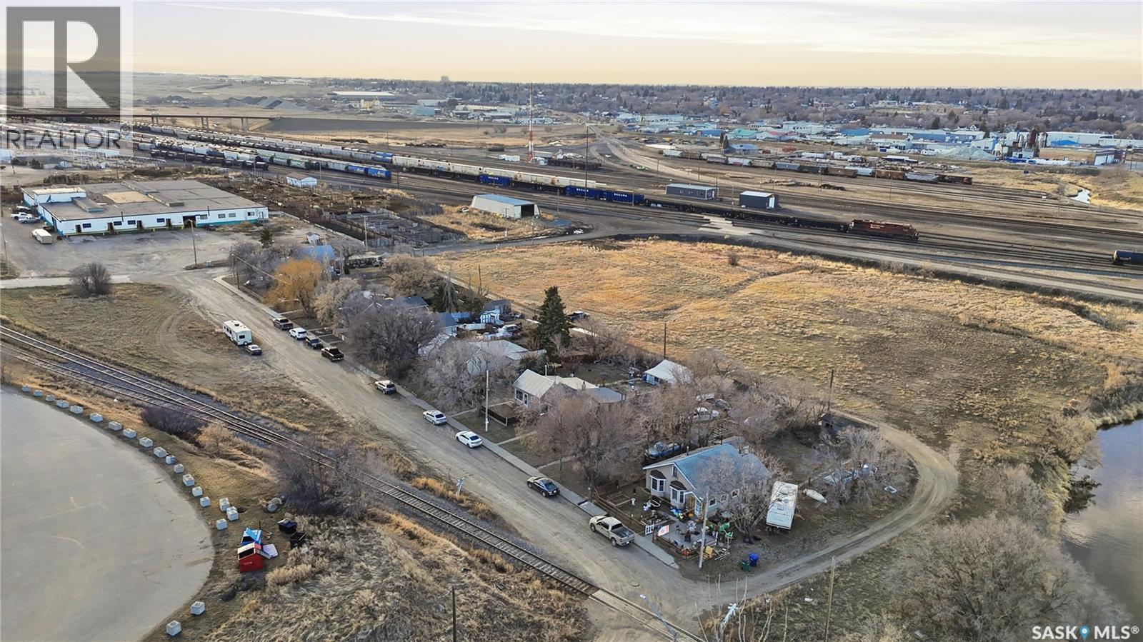 518 Maple Street W, Moose Jaw, Saskatchewan  S6H 4X1 - Photo 44 - SK033175