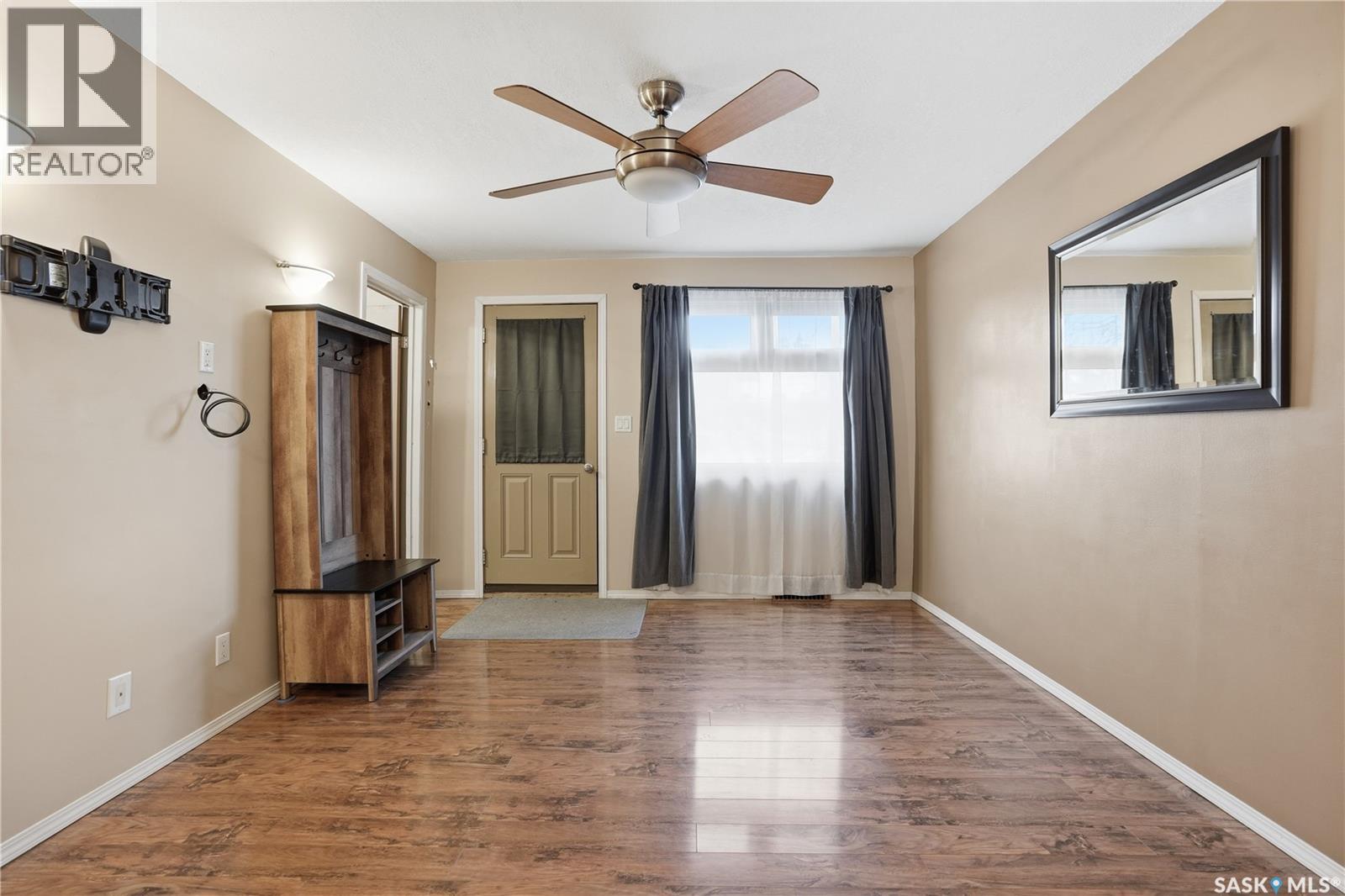 518 Maple Street W, Moose Jaw, Saskatchewan  S6H 4X1 - Photo 5 - SK033175