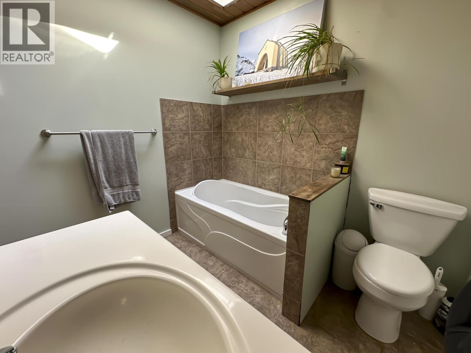 5661 Stones Bay Road, Fort St. James, British Columbia  V0J 1P0 - Photo 27 - R3112465