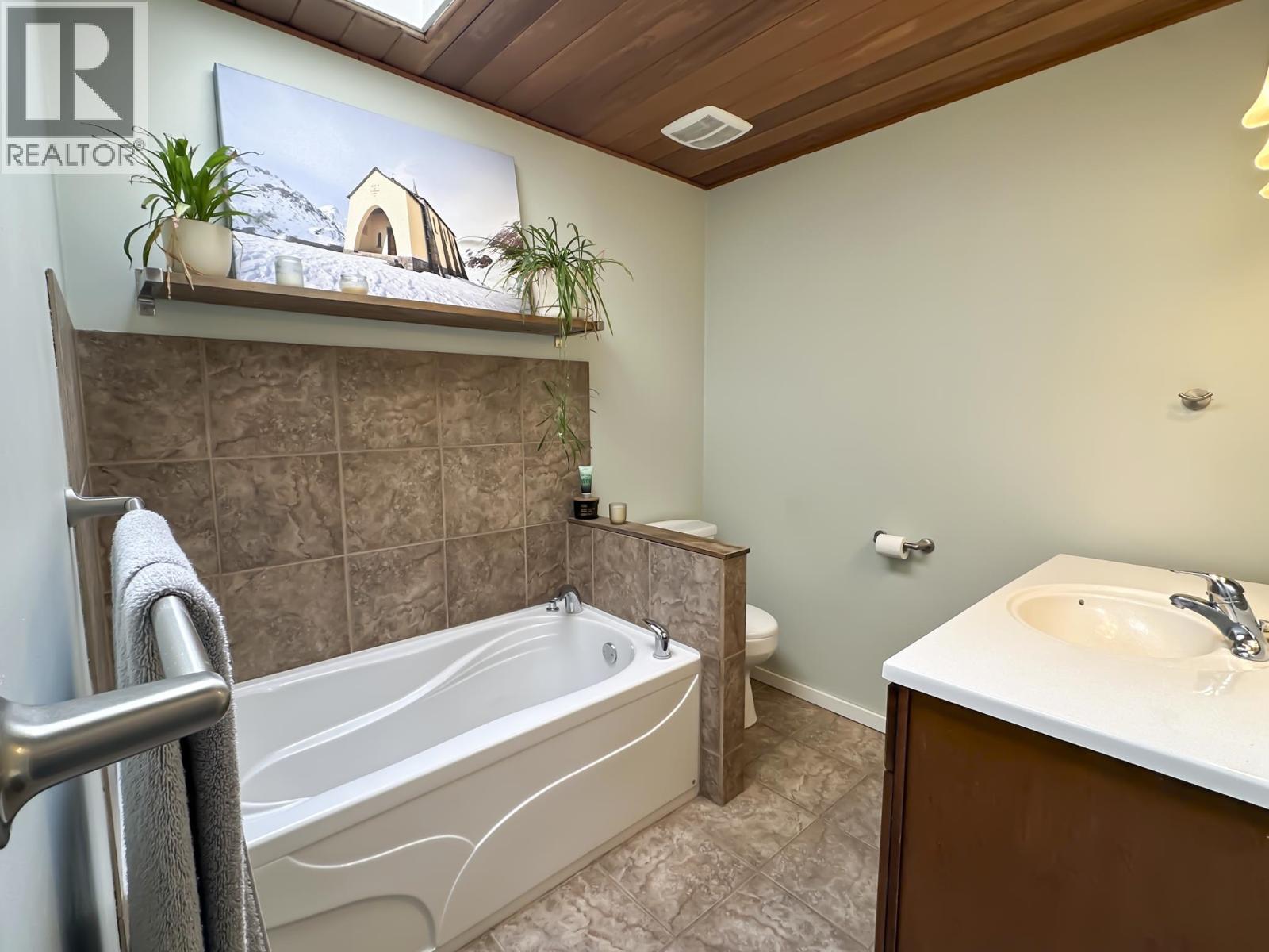 5661 Stones Bay Road, Fort St. James, British Columbia  V0J 1P0 - Photo 28 - R3112465