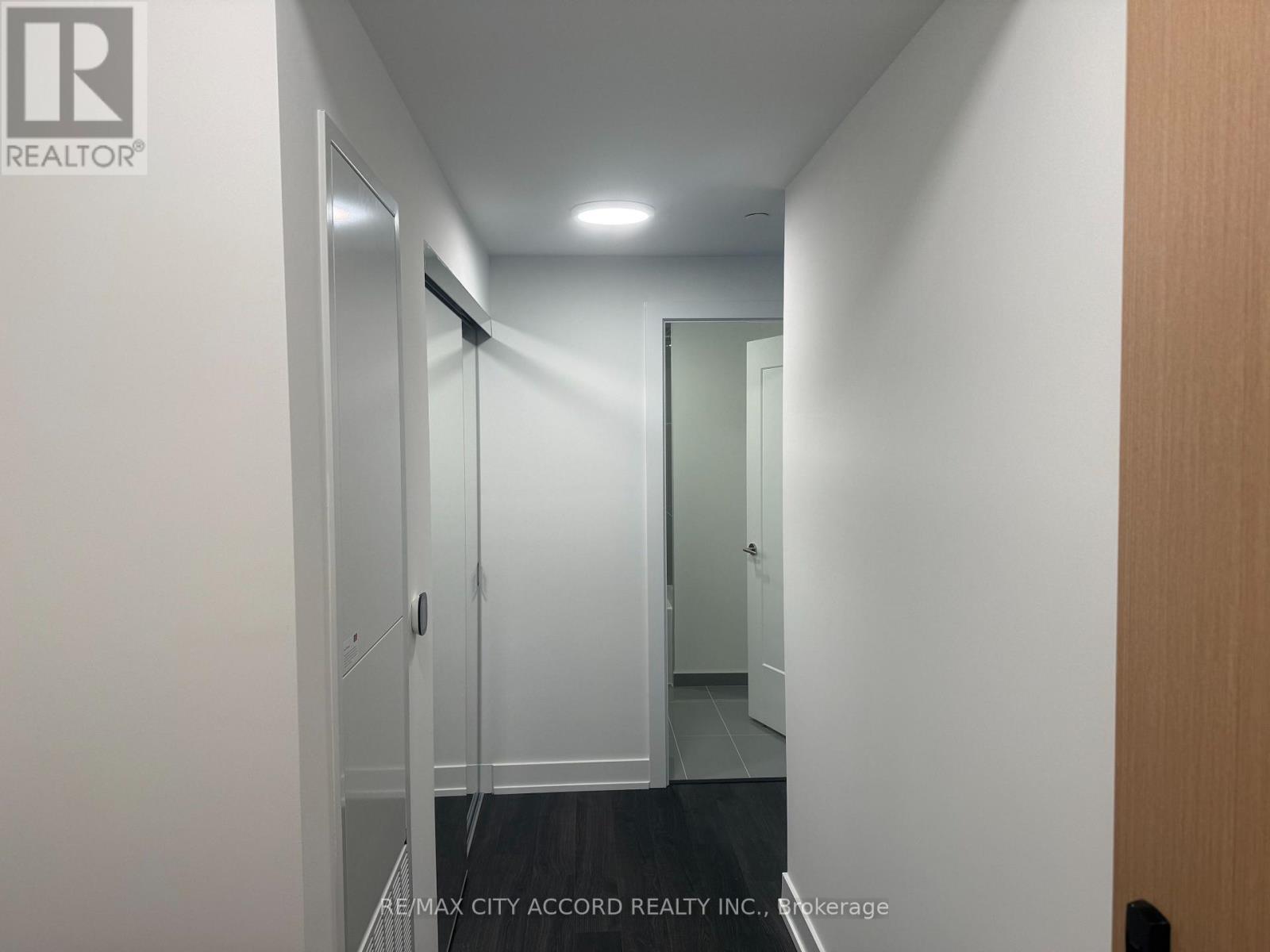 2215 - 60 Central Park Roadway, Toronto, Ontario  M9A 3K1 - Photo 7 - W13012686