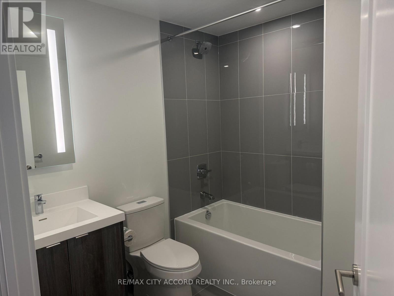 2215 - 60 Central Park Roadway, Toronto, Ontario  M9A 3K1 - Photo 8 - W13012686