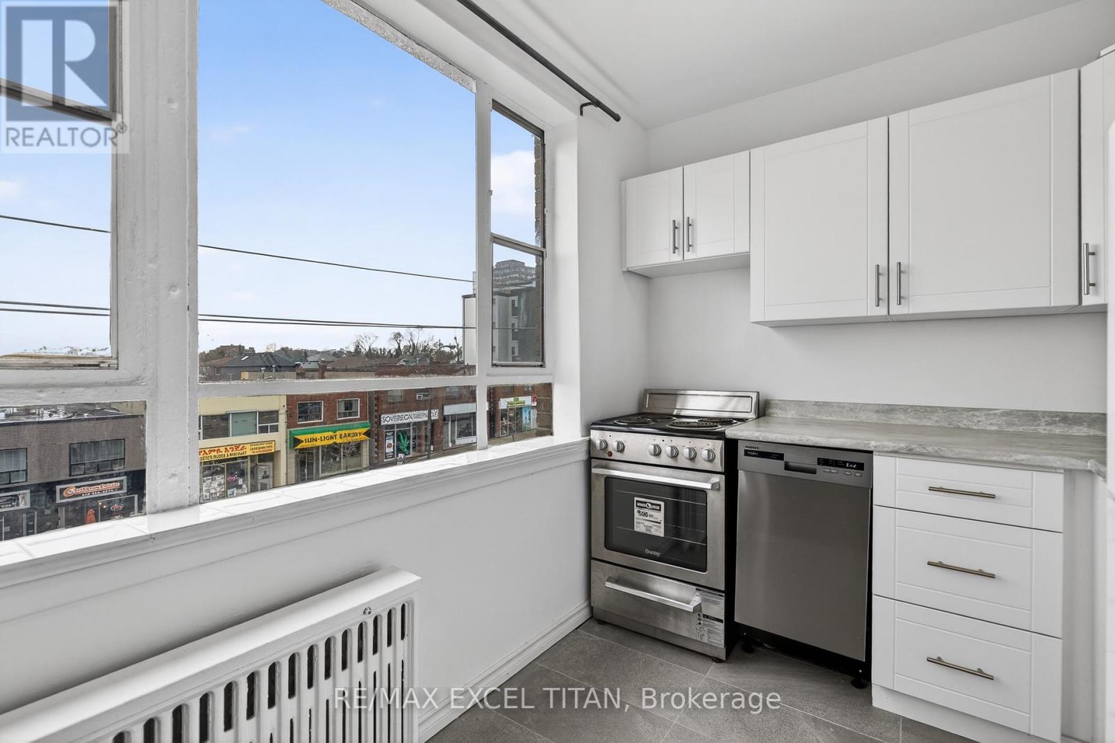 302 - 2515 Eglinton Avenue W, Toronto, Ontario  M6M 1T2 - Photo 6 - W13012708