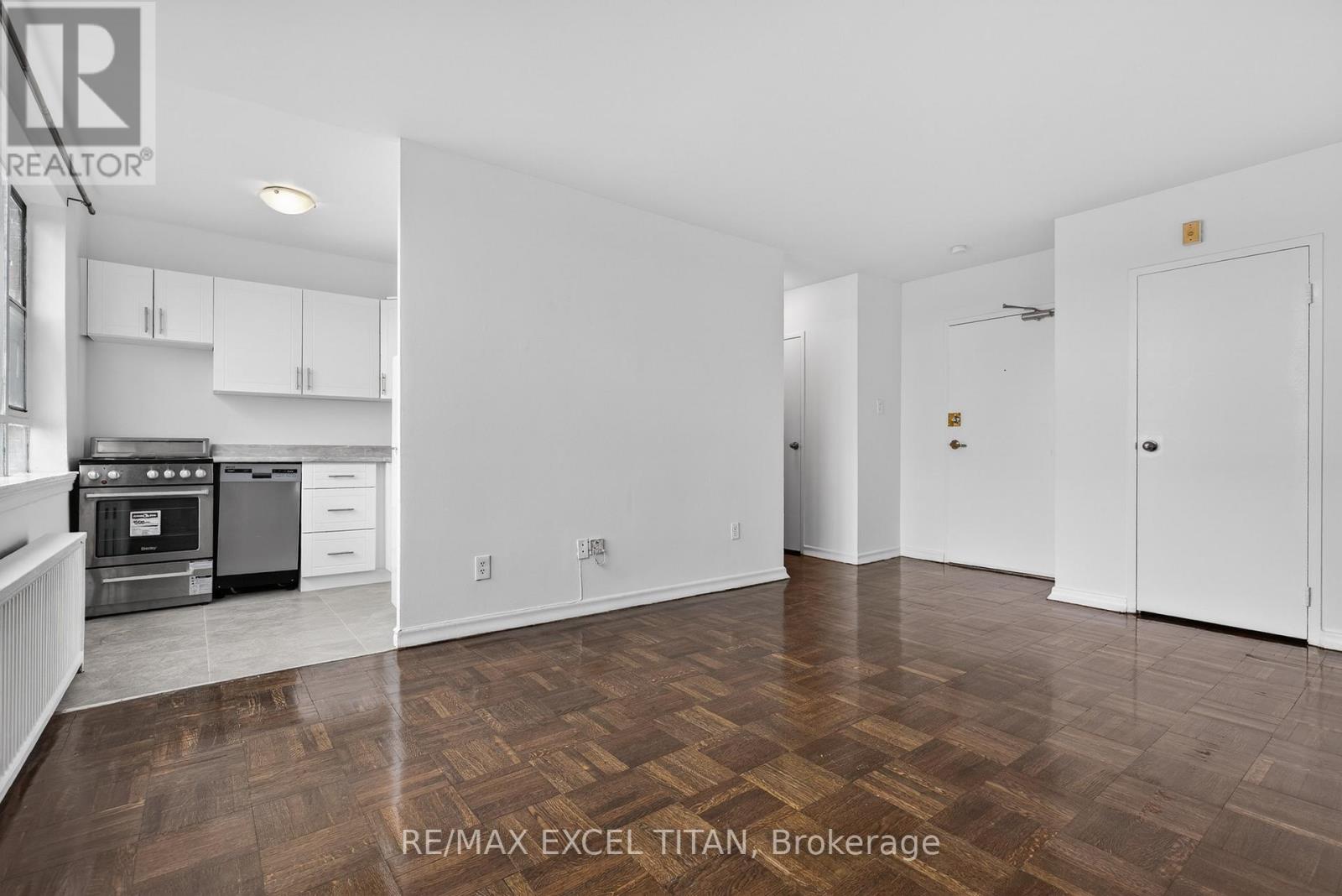 302 - 2515 Eglinton Avenue W, Toronto, Ontario  M6M 1T2 - Photo 9 - W13012708