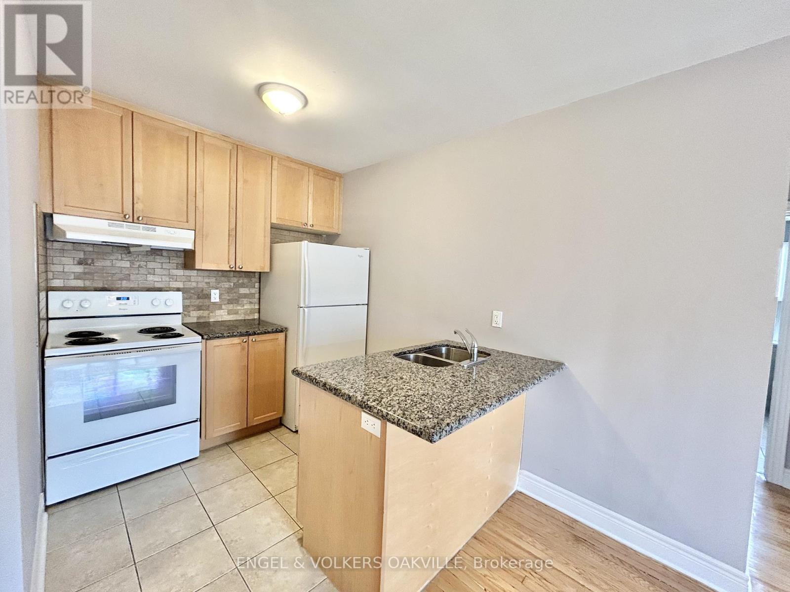 7 - 80 TWENTY FIFTH STREET, Toronto, Ontario