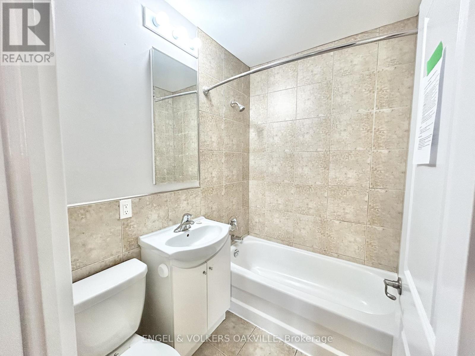 208 - 11 Thirty Third Street, Toronto, Ontario  M8W 3G7 - Photo 6 - W13012722