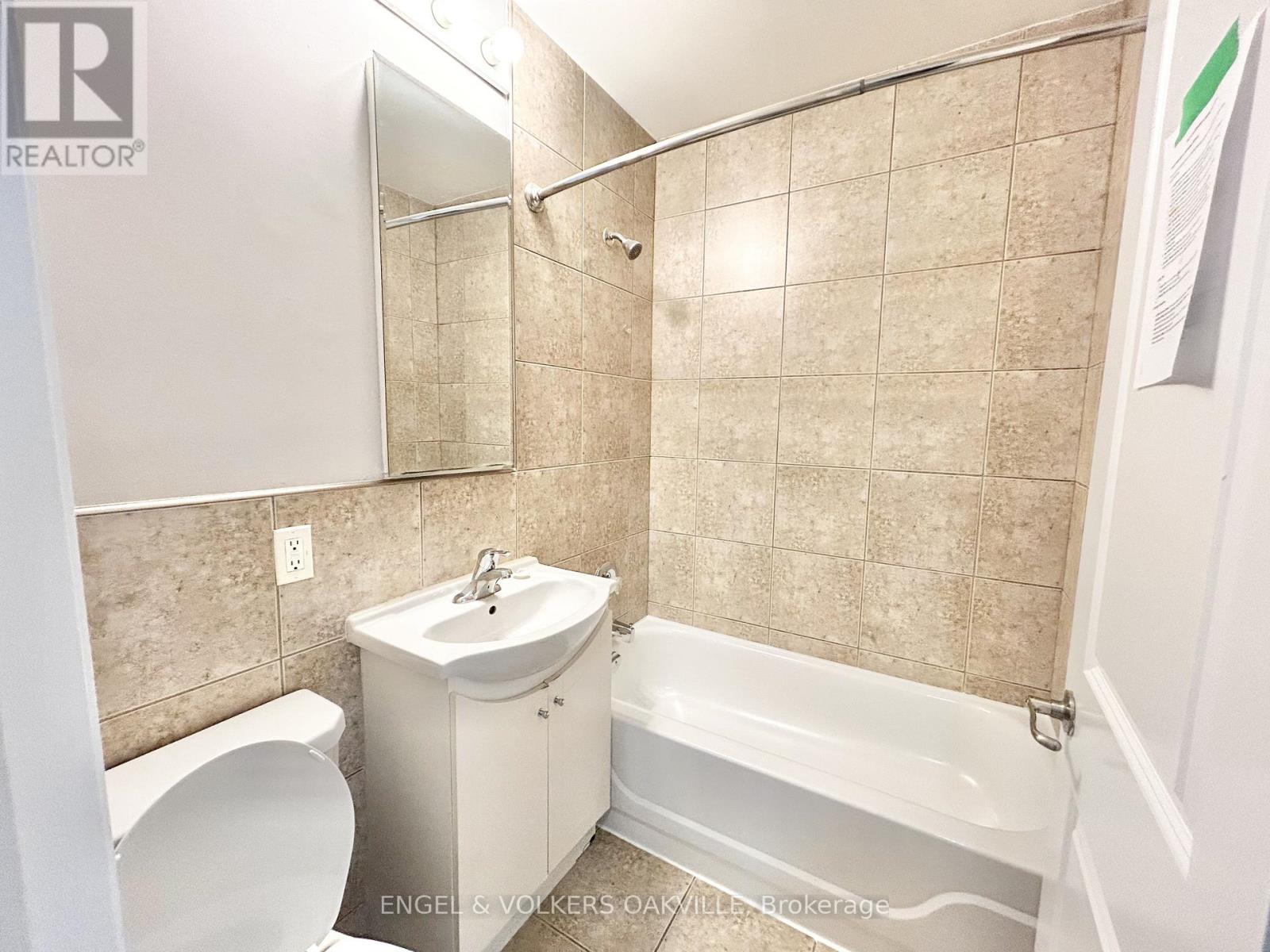 207 - 15 Thirty Third Street, Toronto, Ontario  M8W 3G7 - Photo 6 - W13012724