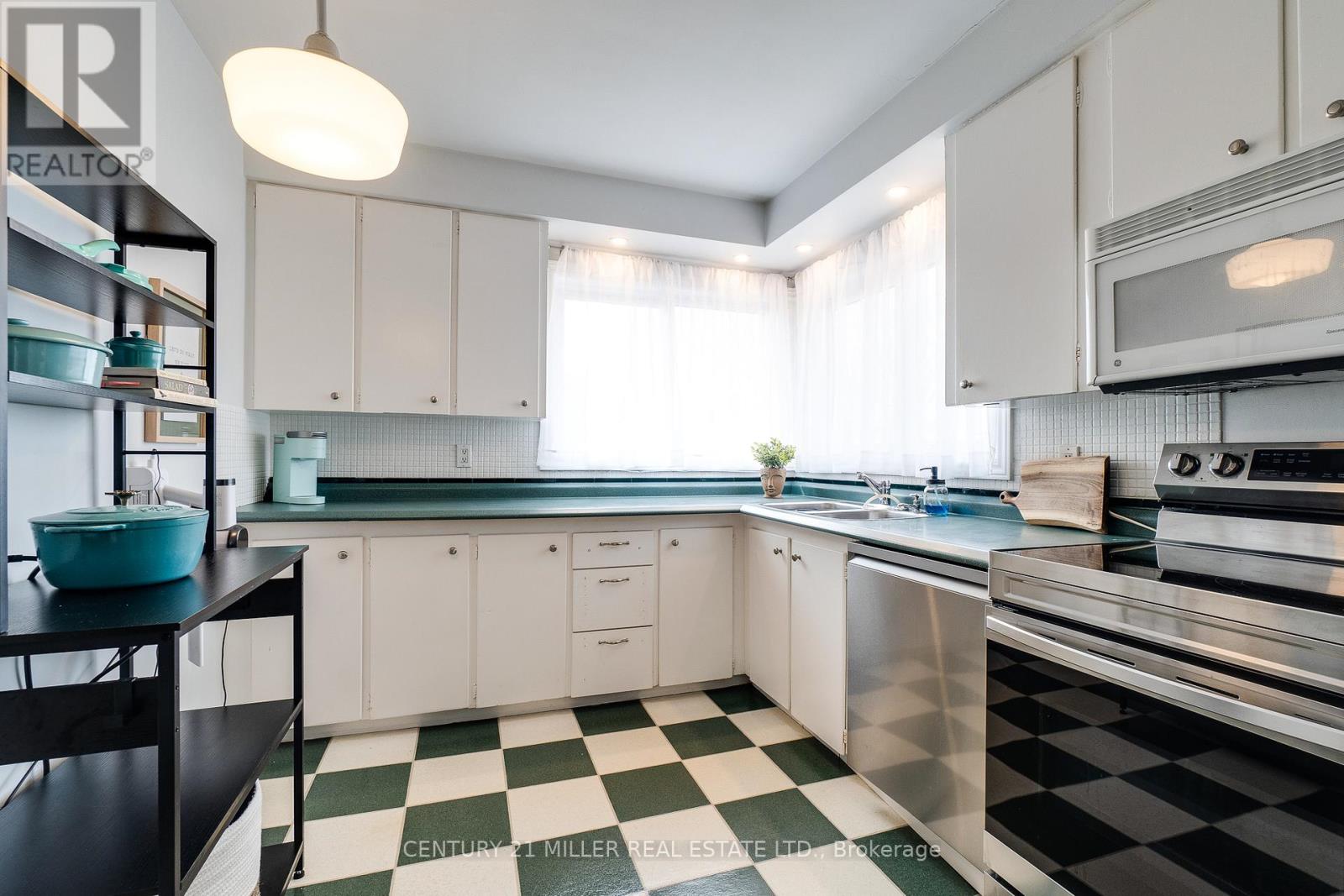 248 Kingsleigh Court, Milton, Ontario  L9T 1X7 - Photo 10 - W13012734