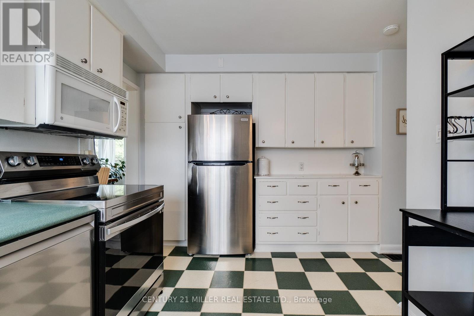 248 Kingsleigh Court, Milton, Ontario  L9T 1X7 - Photo 11 - W13012734