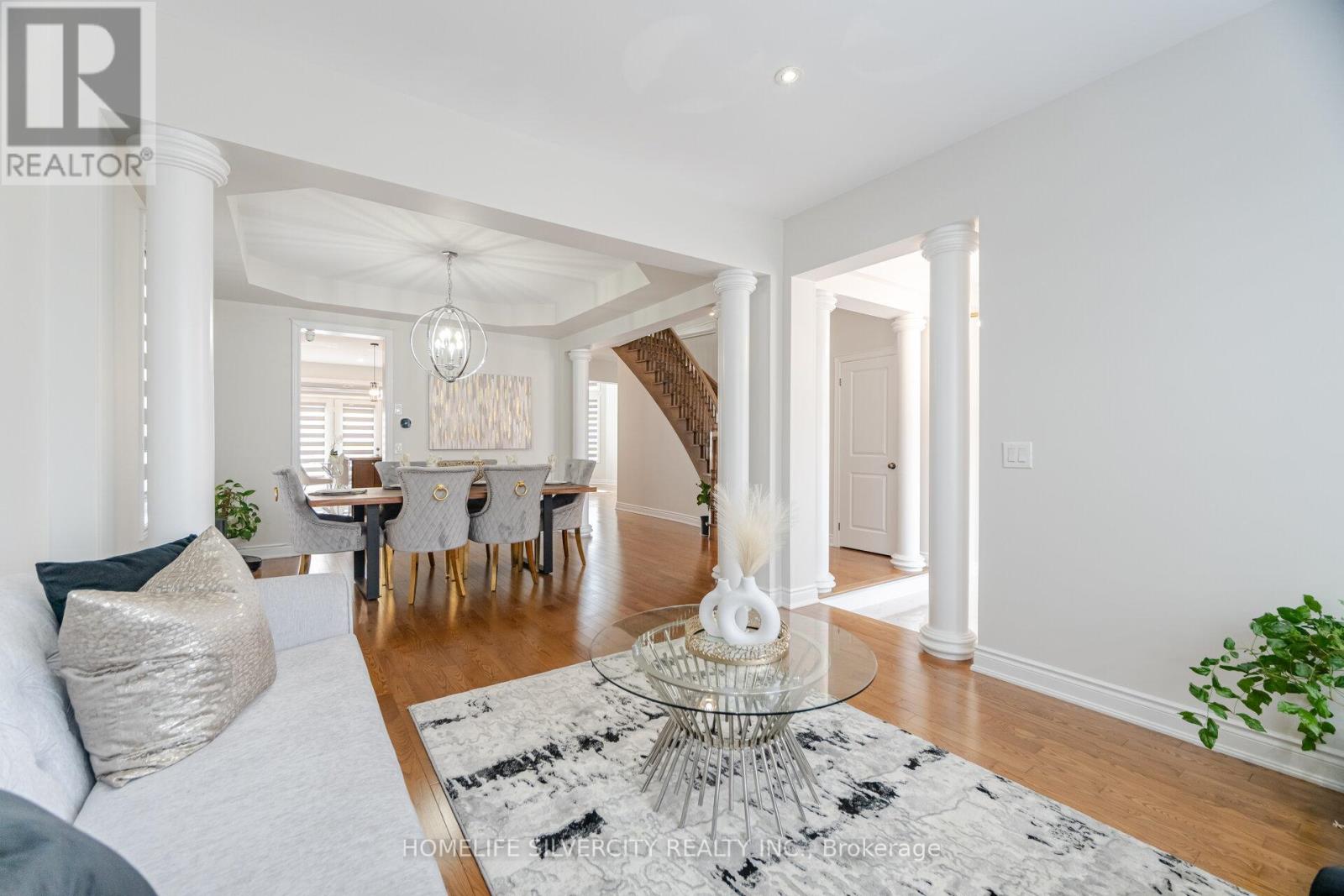 80 Scotchmere Crescent, Brampton, Ontario  L6P 3A6 - Photo 5 - W13012768