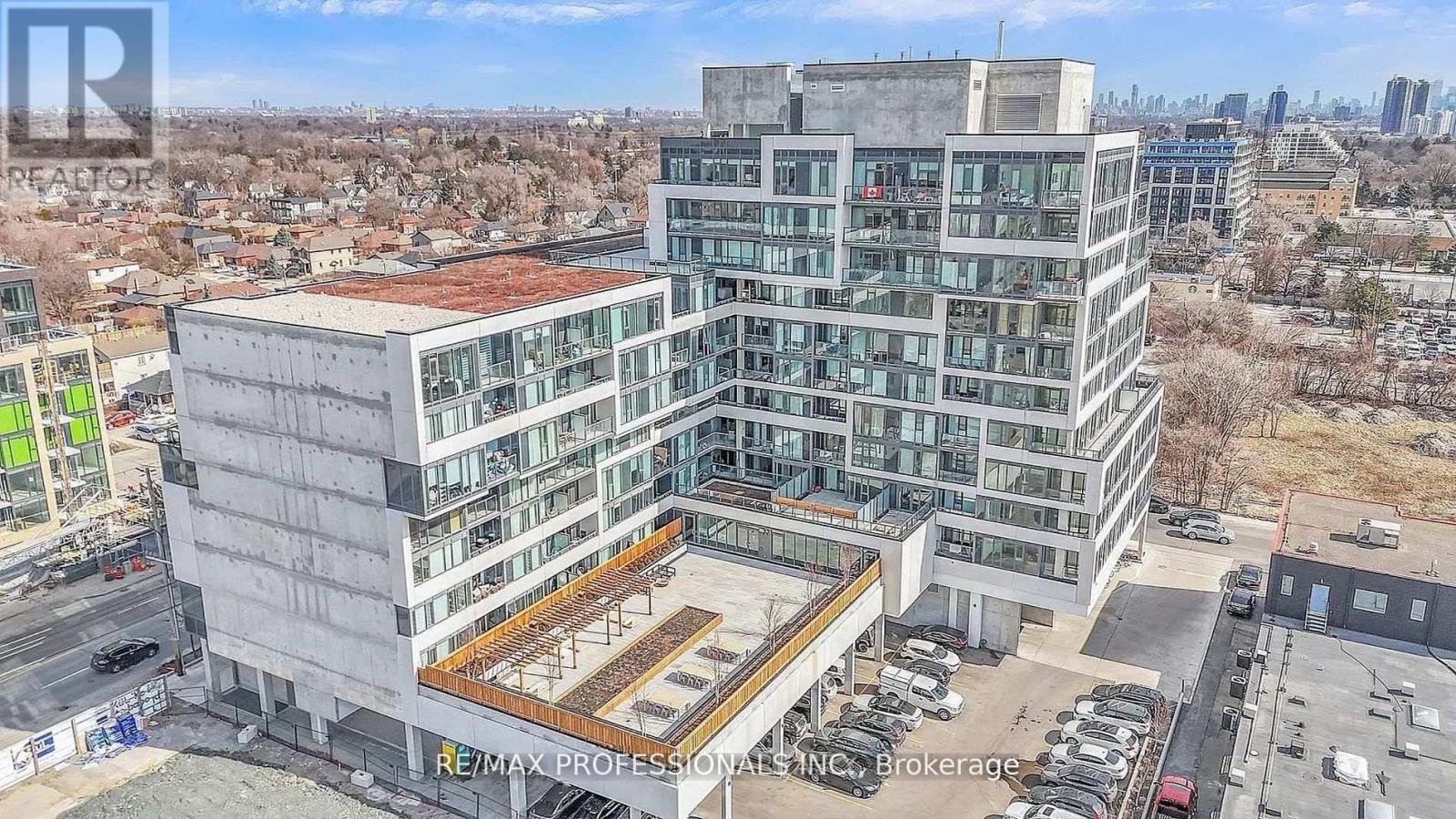 313 - 859 THE QUEENSWAY, Toronto, Ontario