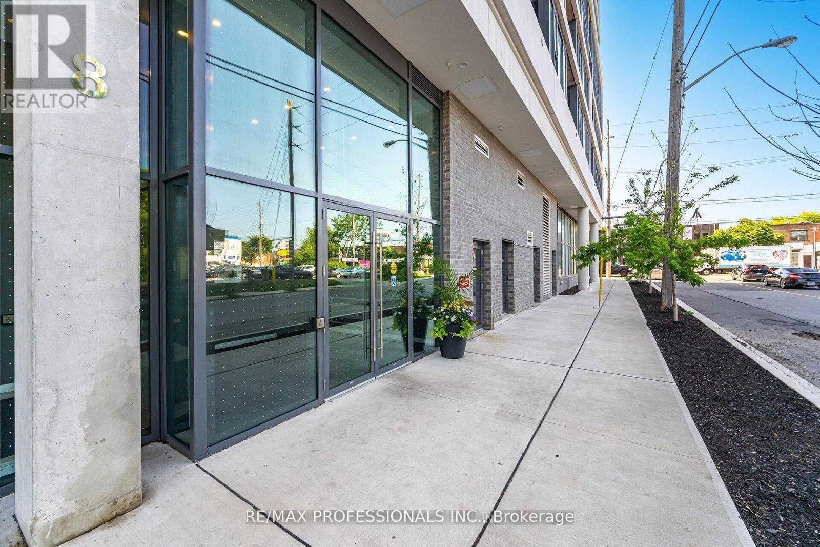 313 - 859 The Queensway, Toronto, Ontario  M8Z 1N8 - Photo 2 - W13012828