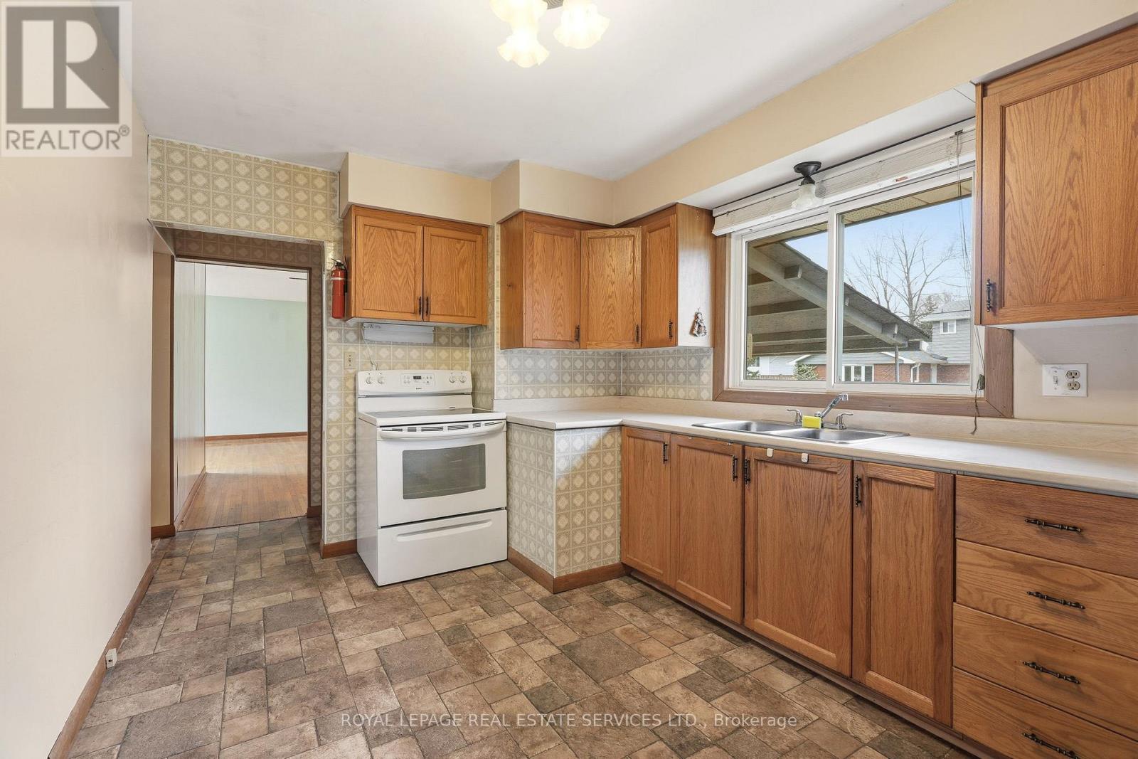 384 Appleby Line, Burlington, Ontario  L7L 2X8 - Photo 11 - W13012840