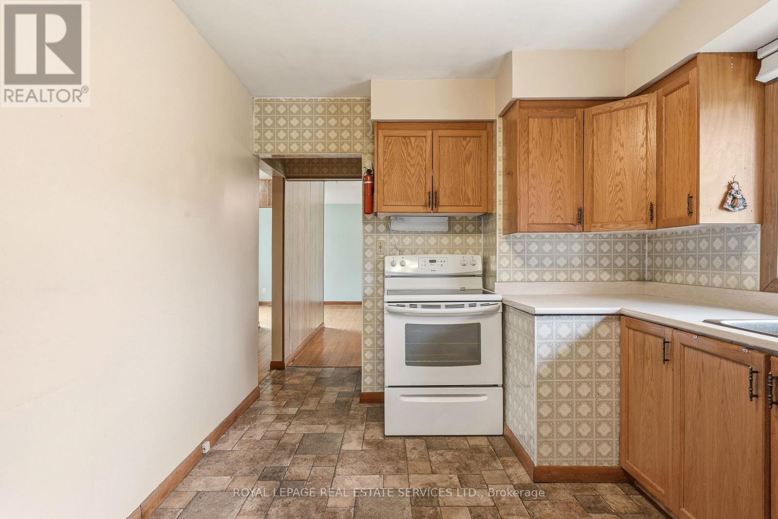 384 Appleby Line, Burlington, Ontario  L7L 2X8 - Photo 12 - W13012840