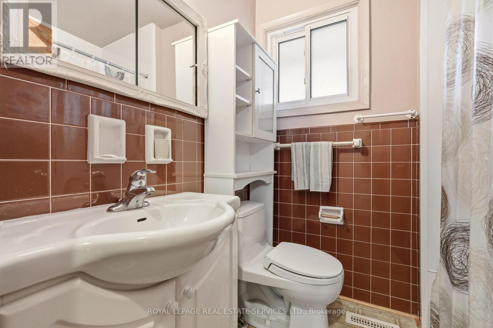 384 Appleby Line, Burlington, Ontario  L7L 2X8 - Photo 13 - W13012840