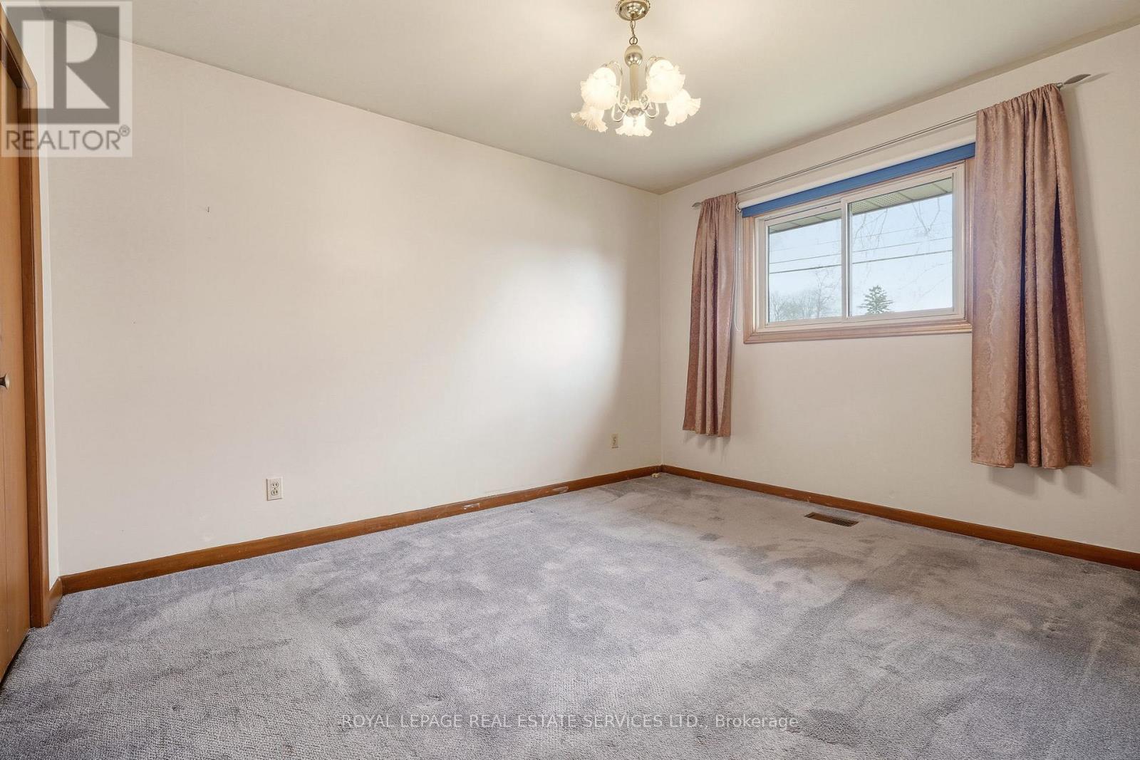 384 Appleby Line, Burlington, Ontario  L7L 2X8 - Photo 16 - W13012840