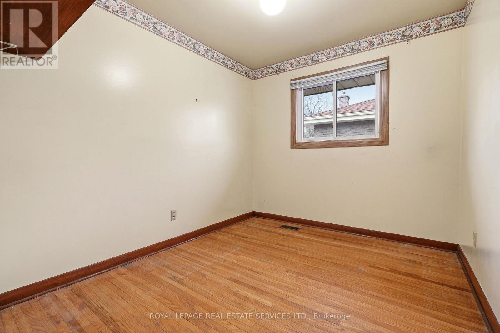 384 Appleby Line, Burlington, Ontario  L7L 2X8 - Photo 18 - W13012840