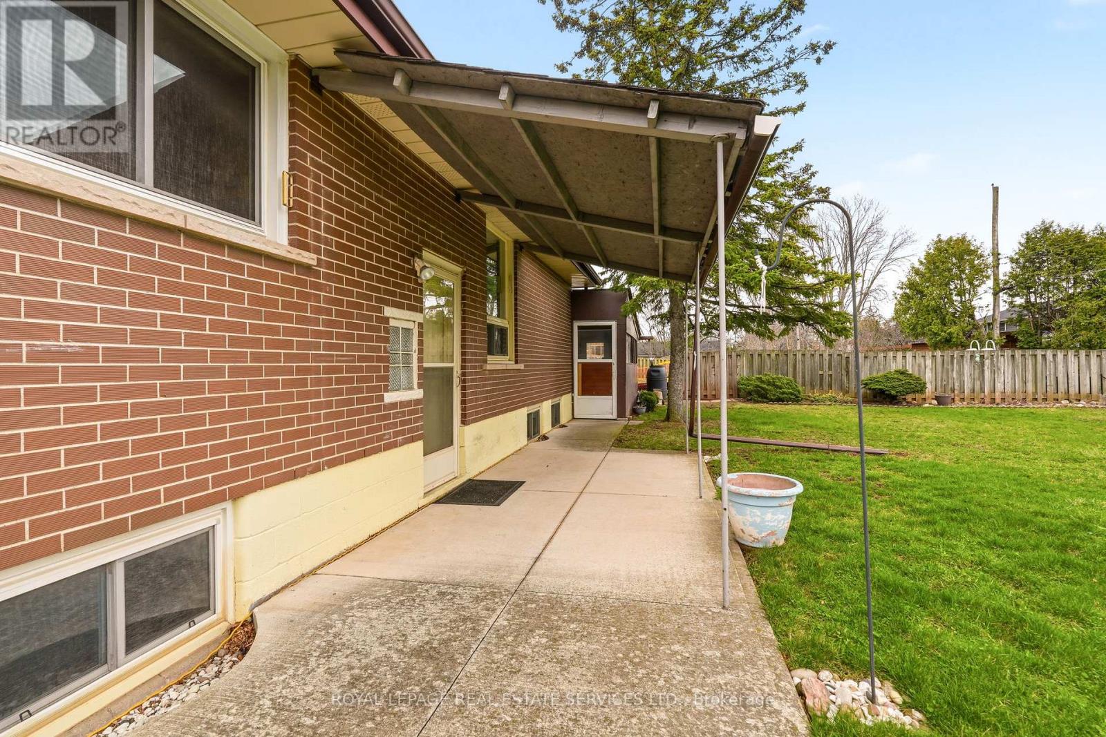 384 Appleby Line, Burlington, Ontario  L7L 2X8 - Photo 33 - W13012840