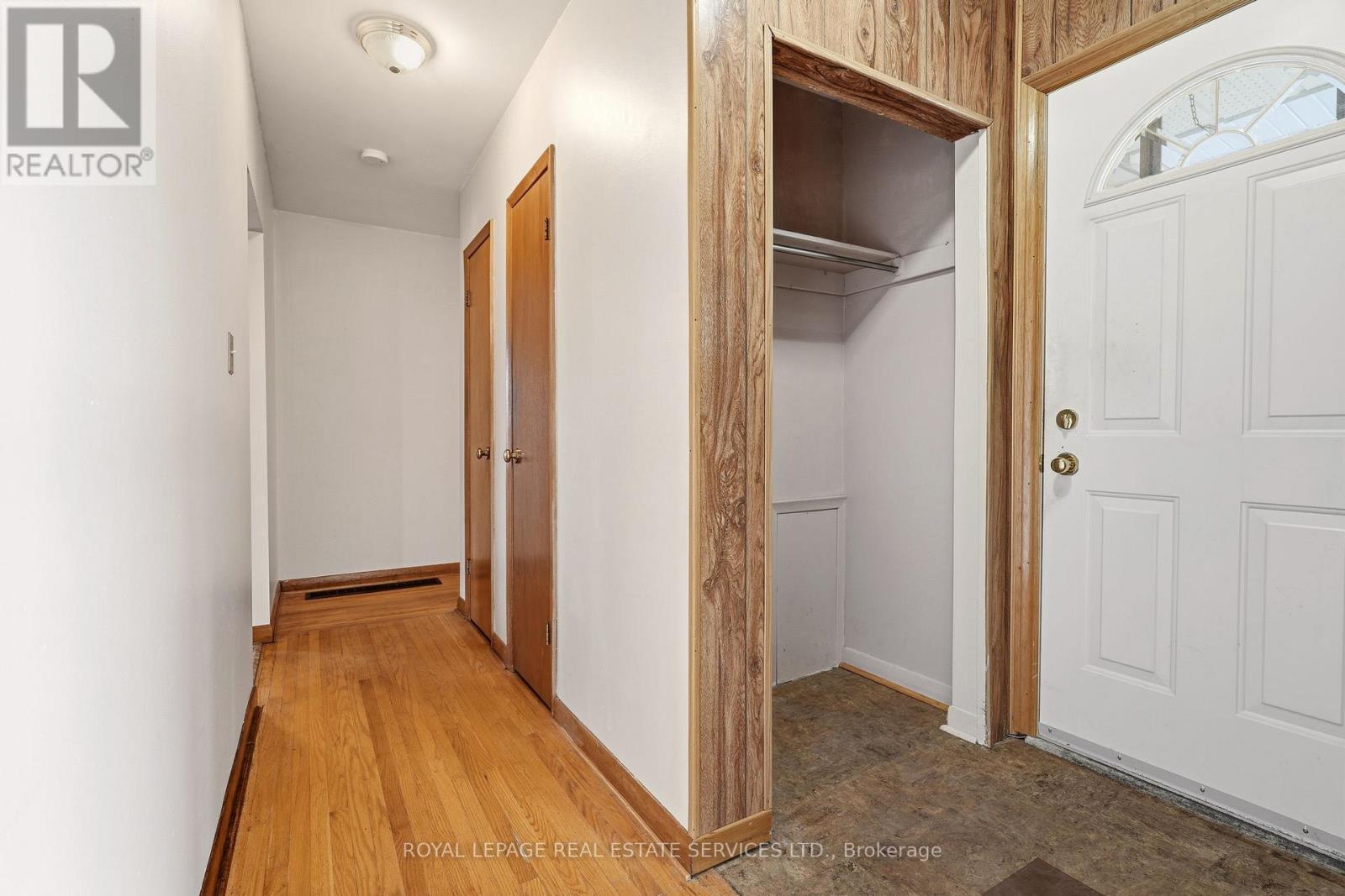 384 Appleby Line, Burlington, Ontario  L7L 2X8 - Photo 5 - W13012840