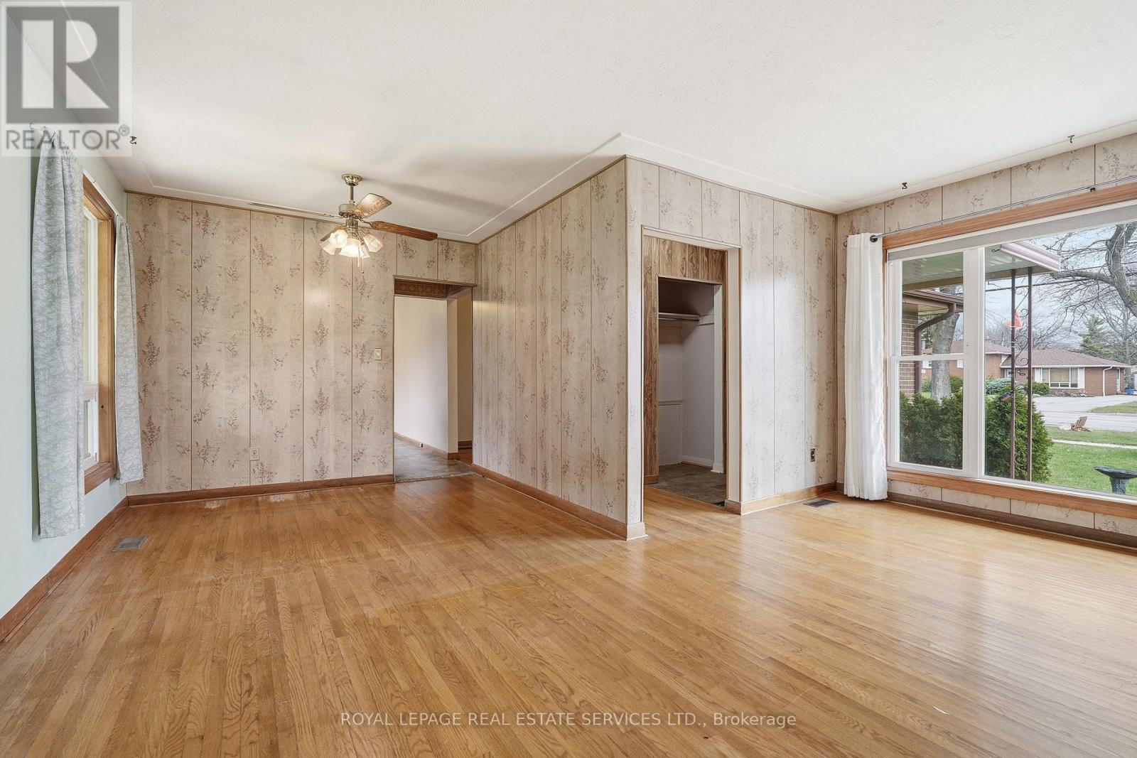 384 Appleby Line, Burlington, Ontario  L7L 2X8 - Photo 7 - W13012840