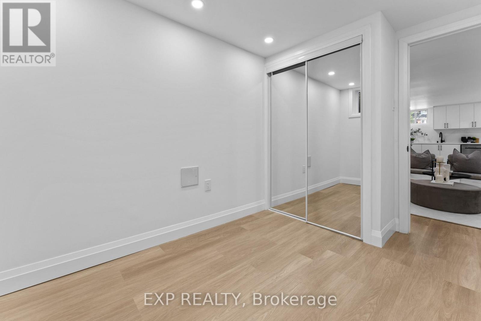 686 Wickens Avenue, Burlington, Ontario  L7T 3T2 - Photo 38 - W13012858