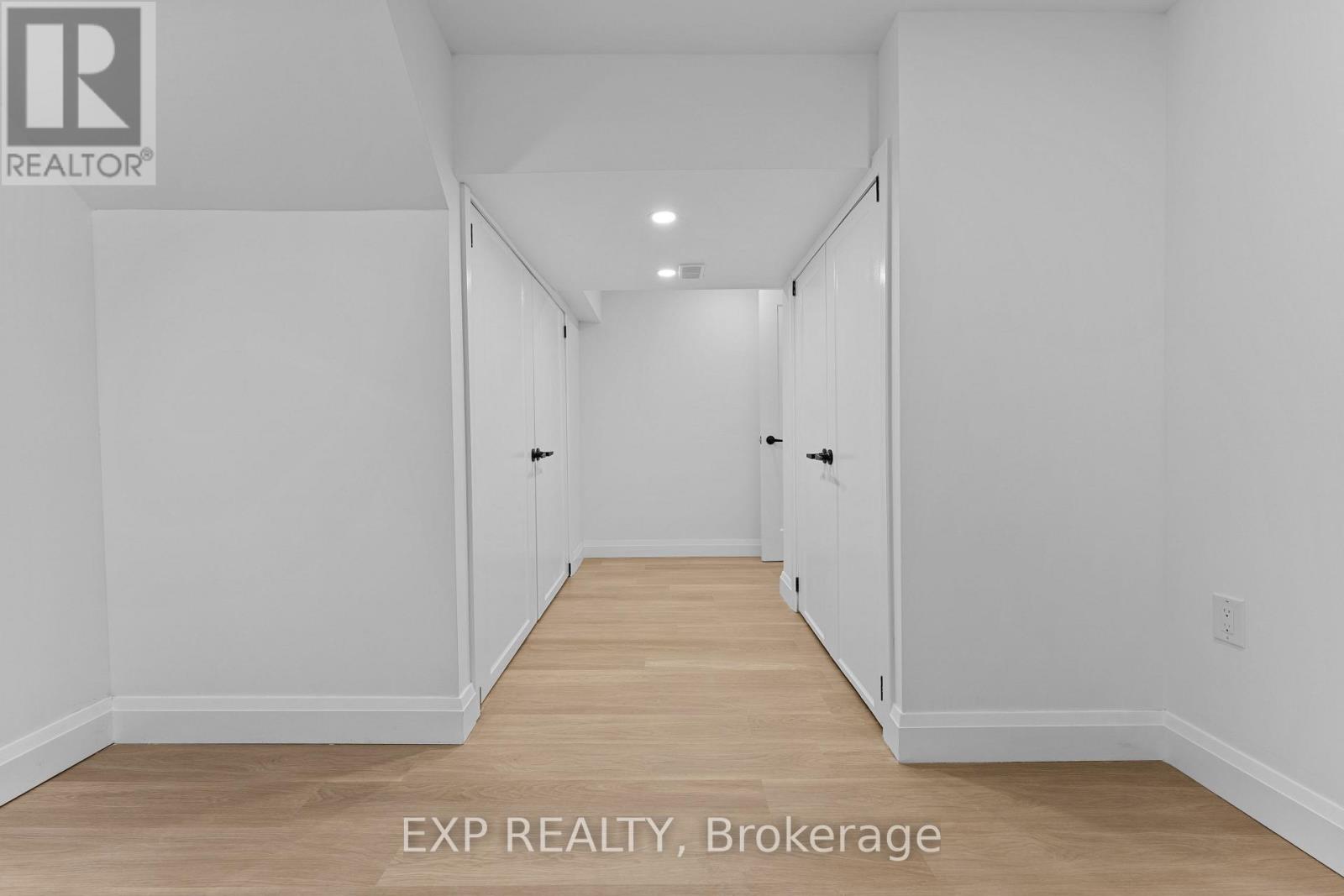 686 Wickens Avenue, Burlington, Ontario  L7T 3T2 - Photo 40 - W13012858