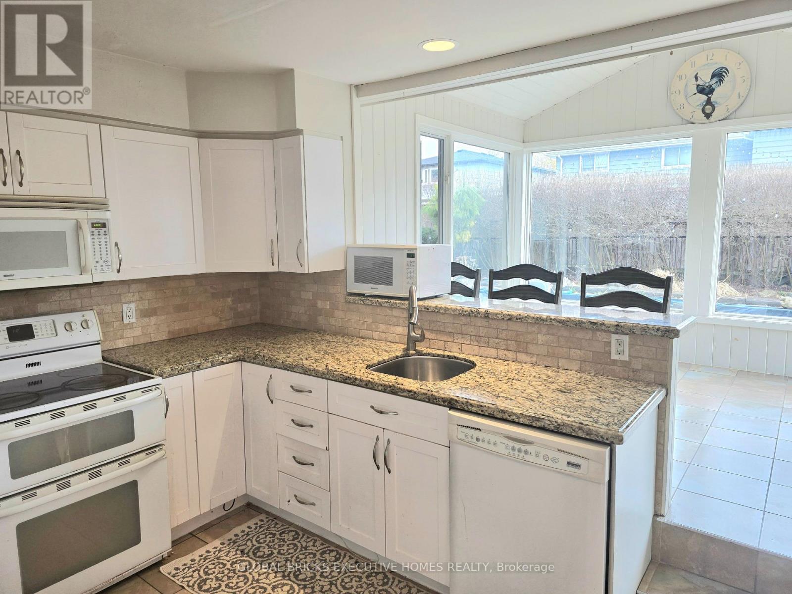 47 Parkview Place, Brampton, Ontario  L6W 2G2 - Photo 13 - W13012910