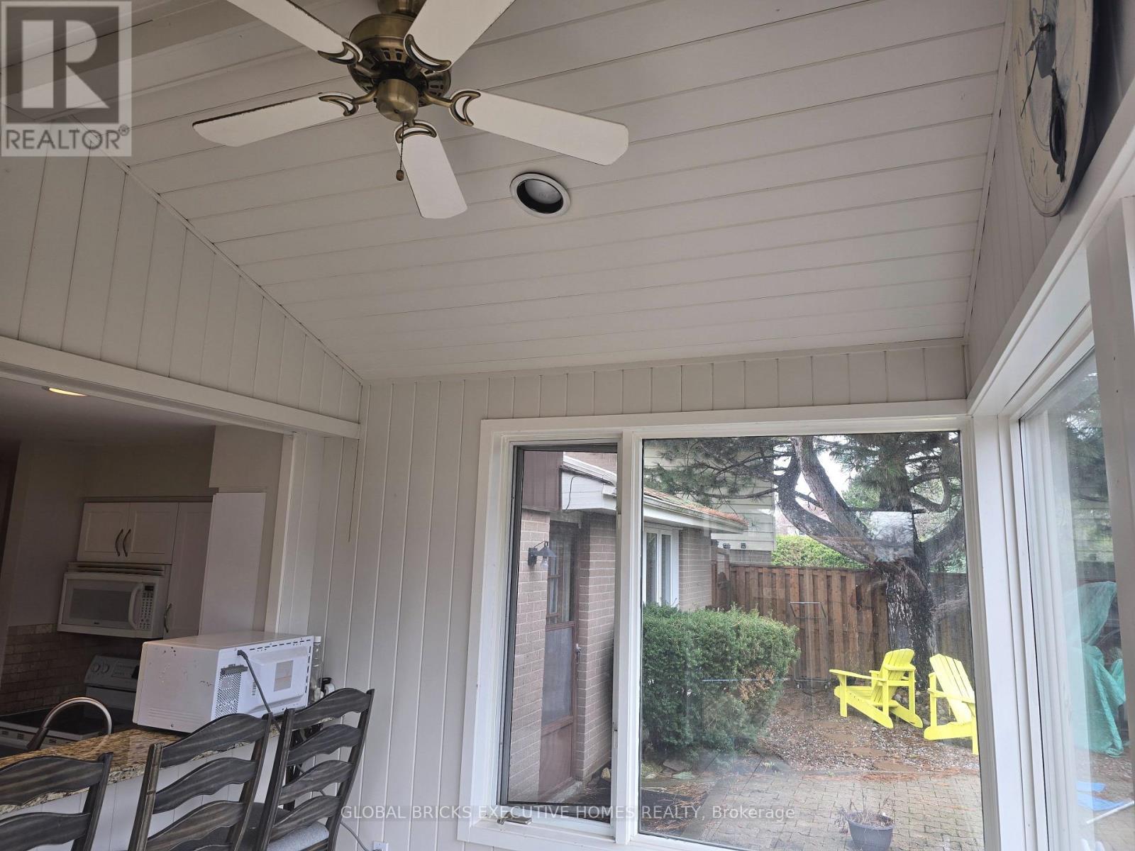 47 Parkview Place, Brampton, Ontario  L6W 2G2 - Photo 17 - W13012910