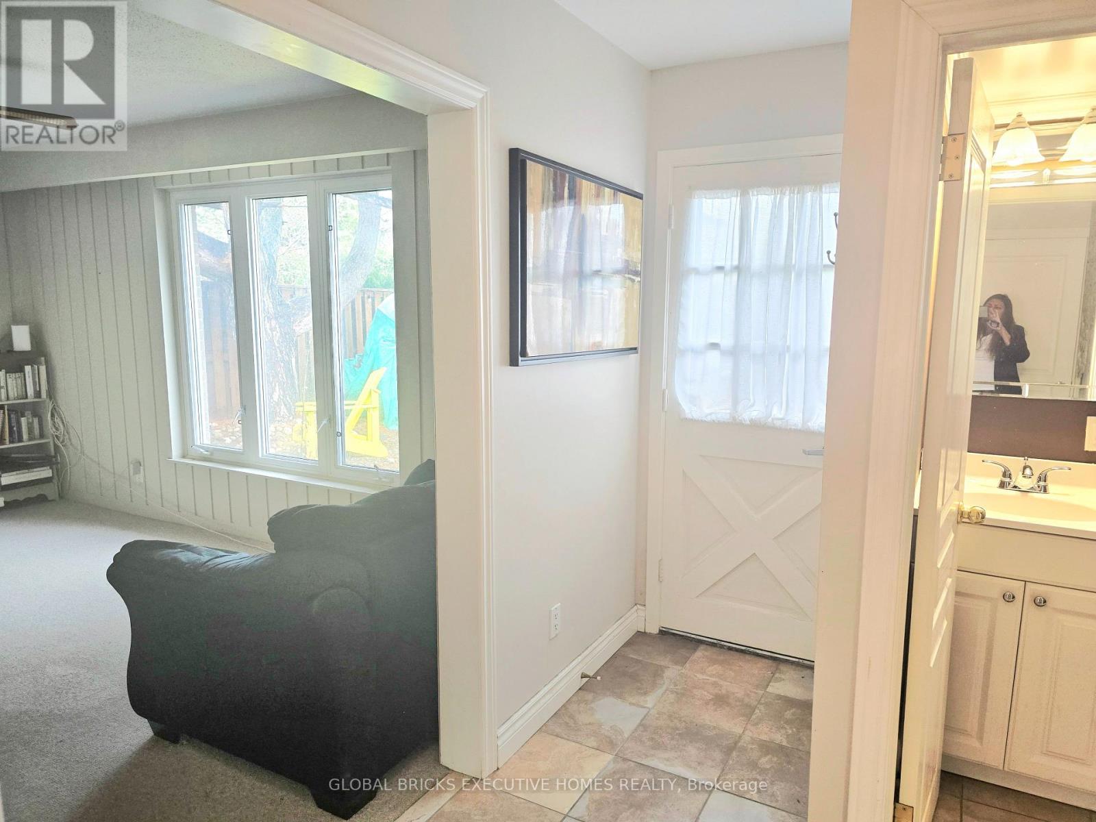 47 Parkview Place, Brampton, Ontario  L6W 2G2 - Photo 26 - W13012910